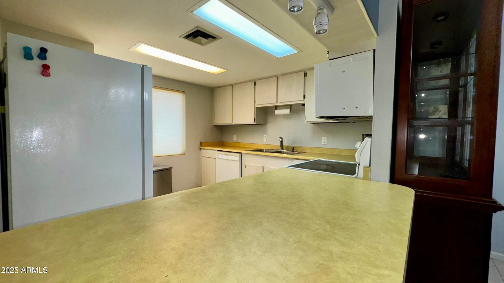 Property Slideshow image 9 of 19 | 444 s desert palm, Mesa, AZ, 85208