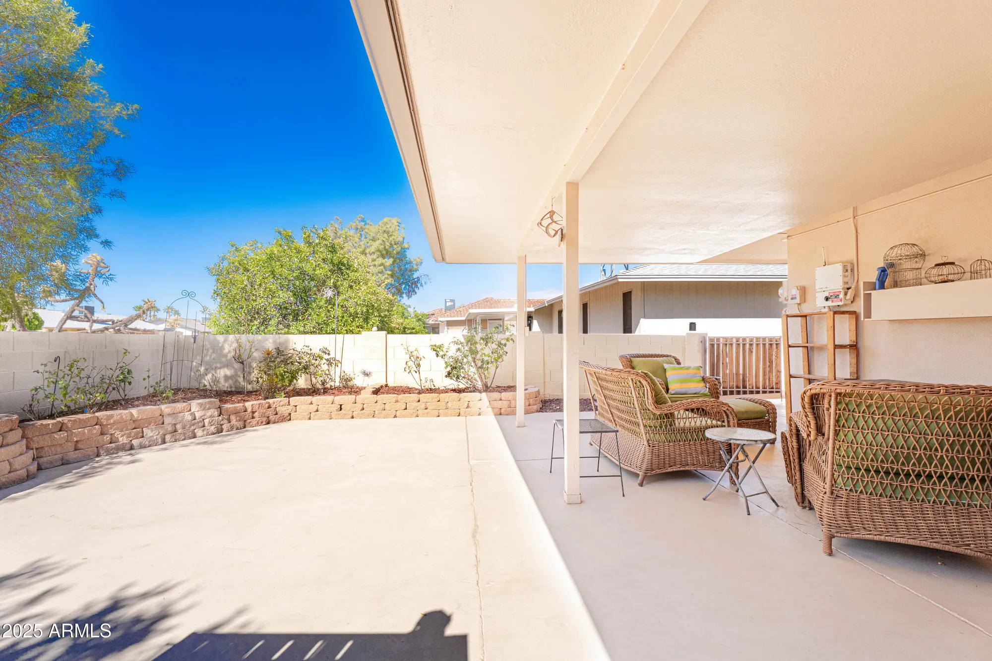 Property Slideshow image 2 of 40 | 9635 w spanish moss ln, Sun City, AZ, 85373