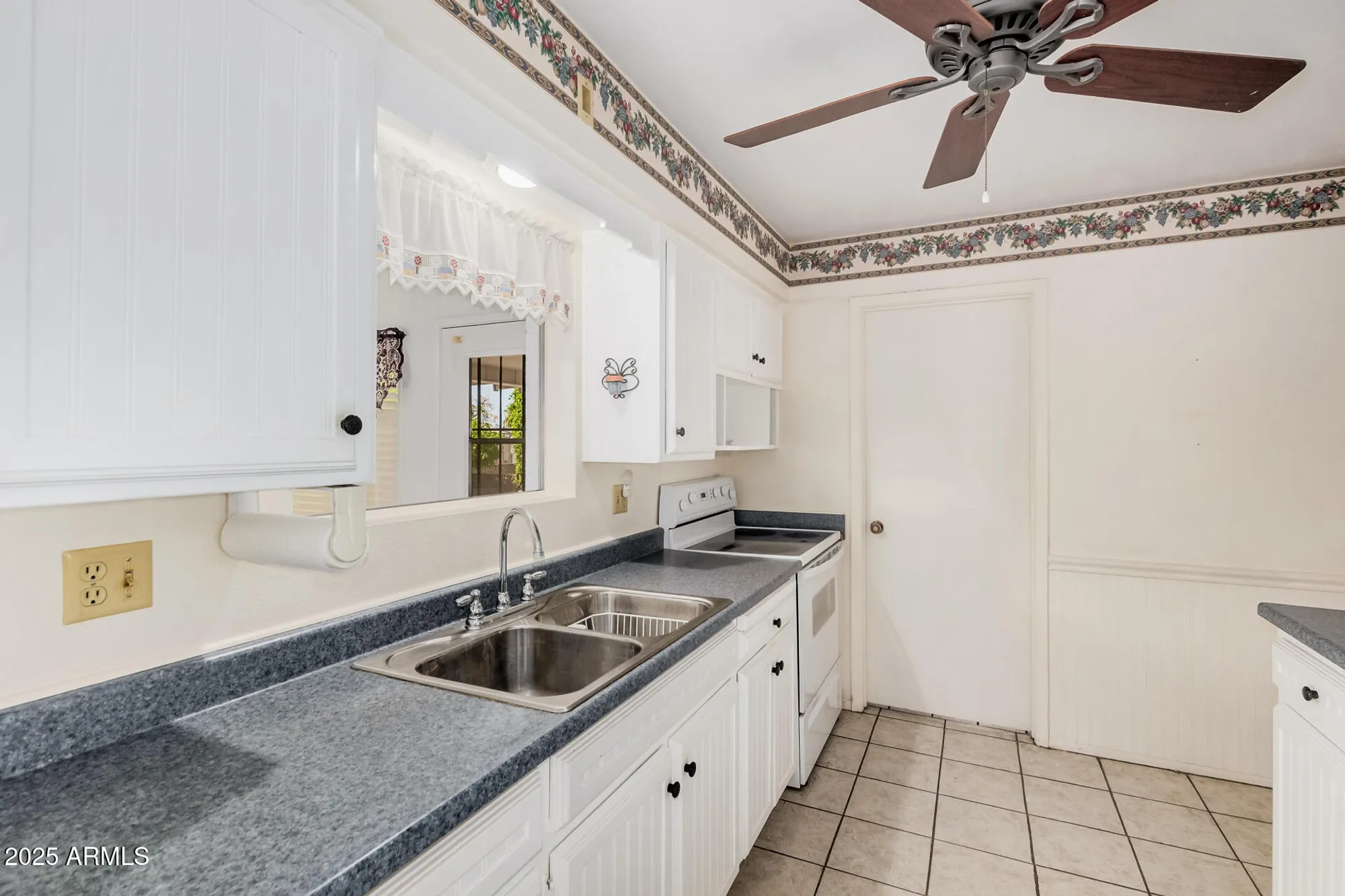 Property Slideshow image 15 of 31 | 6505 e el paso st, Mesa, AZ, 85205