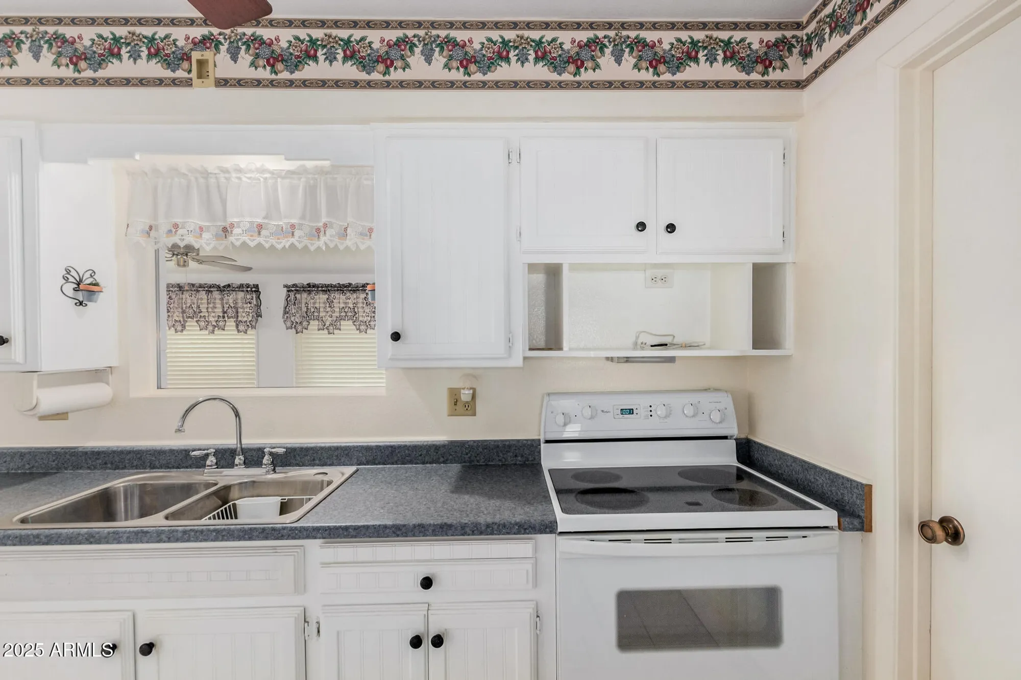 Property Slideshow image 14 of 31 | 6505 e el paso st, Mesa, AZ, 85205