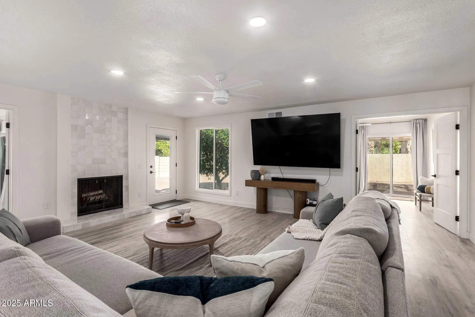 Property Slideshow image 2 of 34 | 26007 s cedarcrest dr, Sun Lakes, AZ, 85248