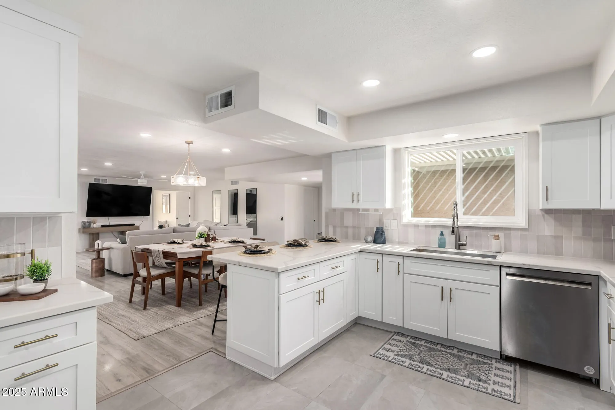 Property Slideshow image 10 of 34 | 26007 s cedarcrest dr, Sun Lakes, AZ, 85248