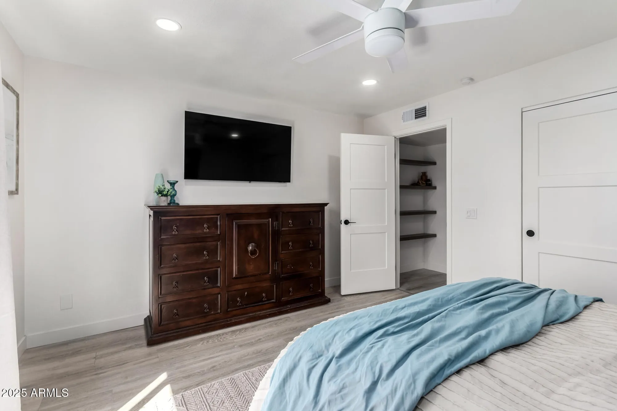 Property Slideshow image 19 of 34 | 26007 s cedarcrest dr, Sun Lakes, AZ, 85248