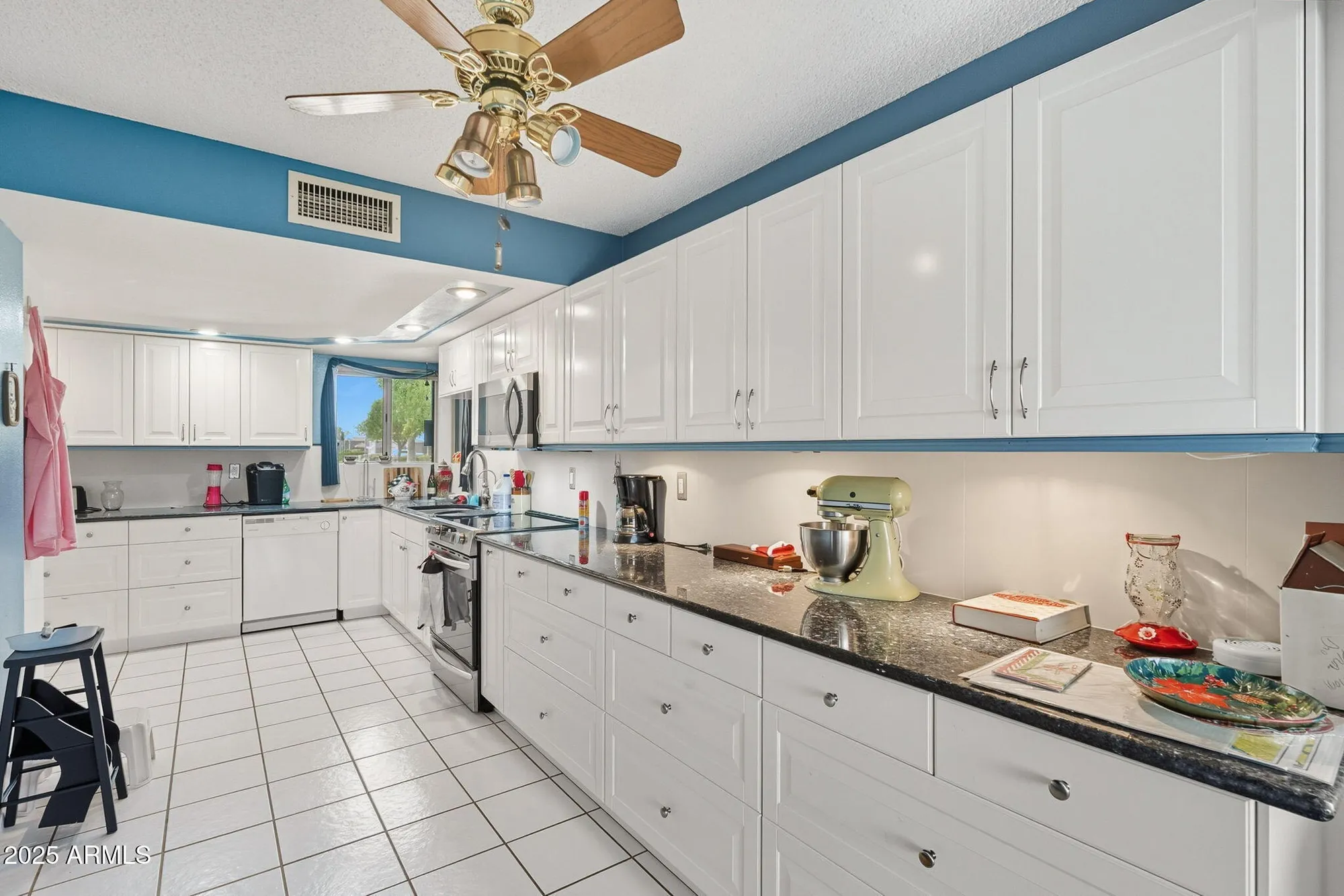 Property Slideshow image 29 of 63 | 25223 s berry brook dr, Sun Lakes, AZ, 85248