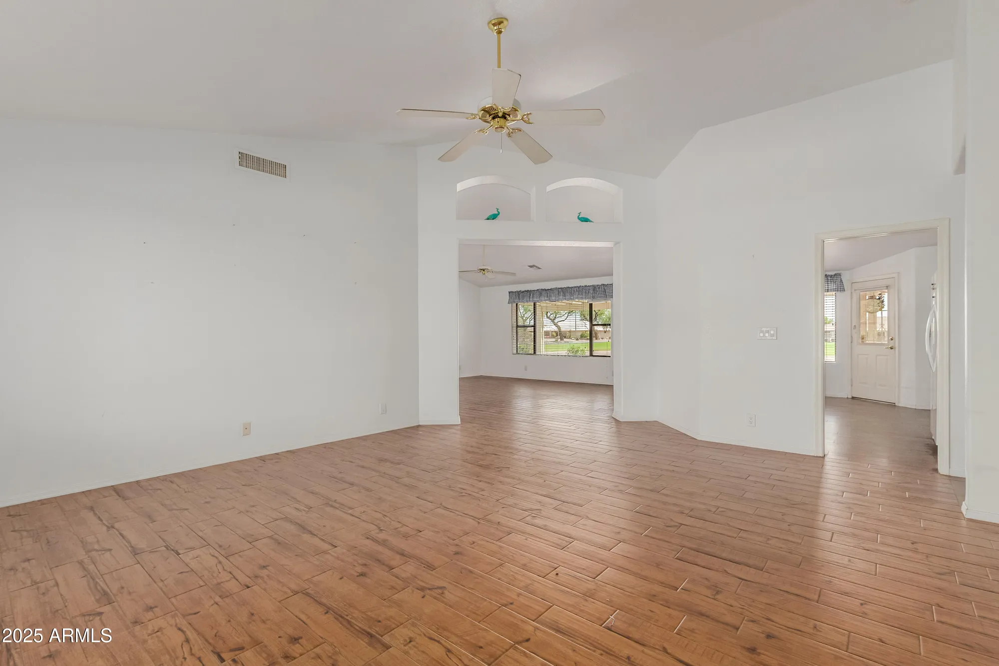 Property Slideshow image 3 of 34 | 11259 e laguna azul cir, Mesa, AZ, 85209