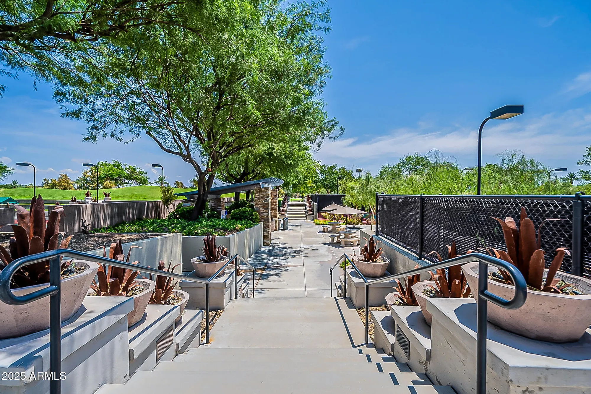 Property Slideshow image 66 of 75 | 12368 w running deer trl, Peoria, AZ, 85383