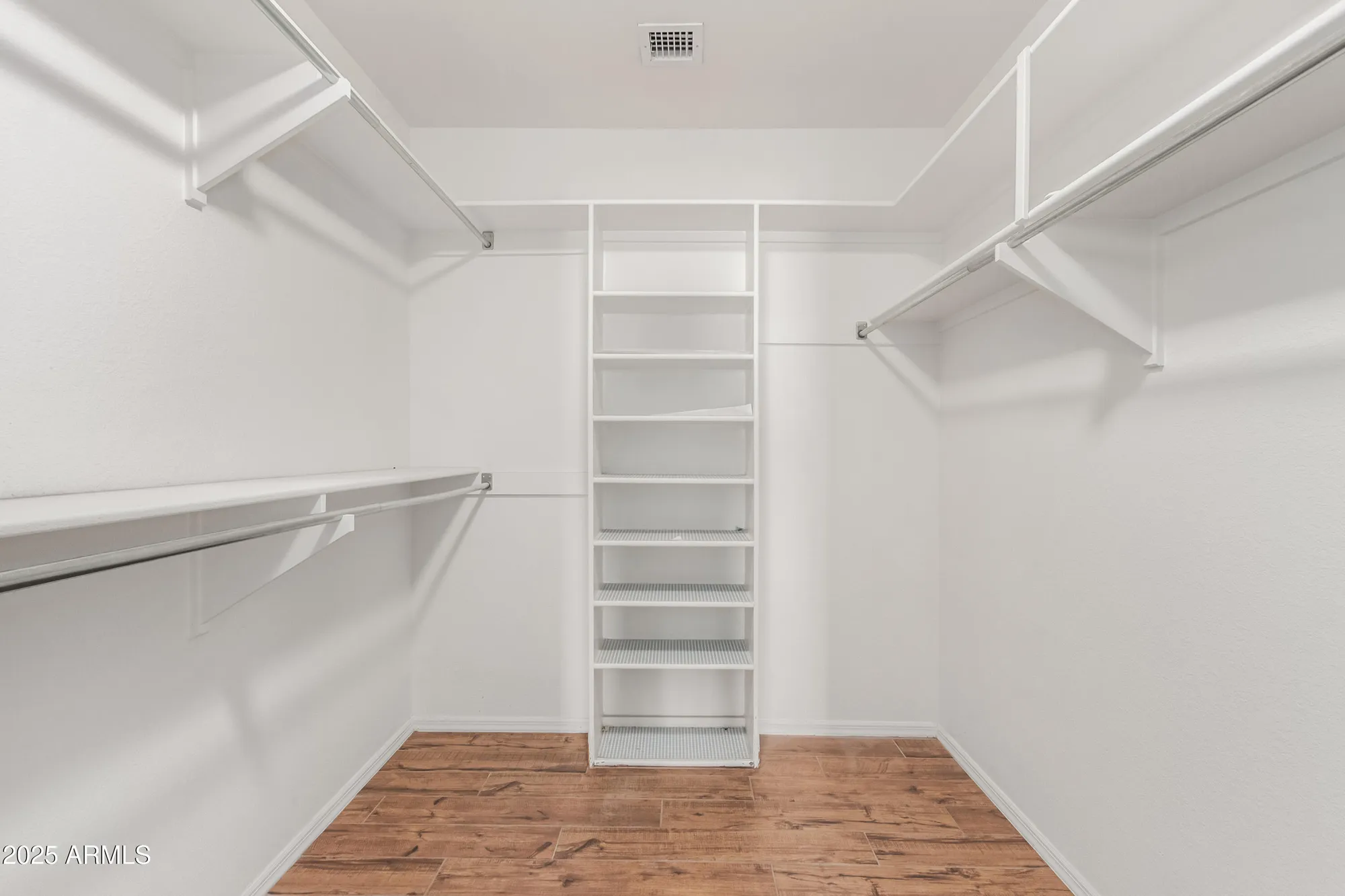 Property Slideshow image 20 of 34 | 11259 e laguna azul cir, Mesa, AZ, 85209