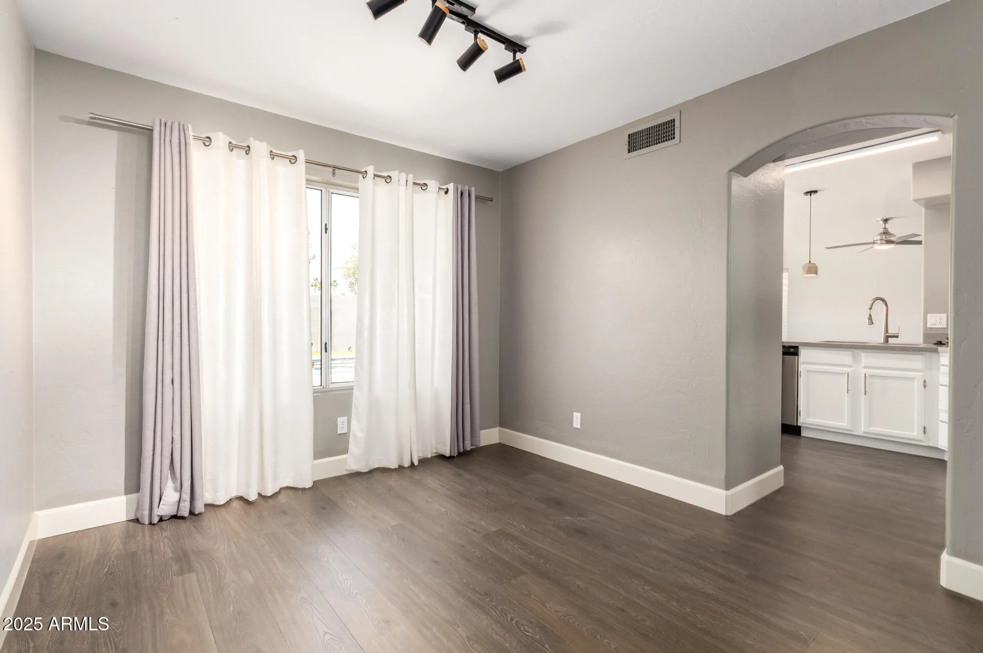 Property Slideshow image 3 of 17 | 4434 e bannock st, Phoenix, AZ, 85044