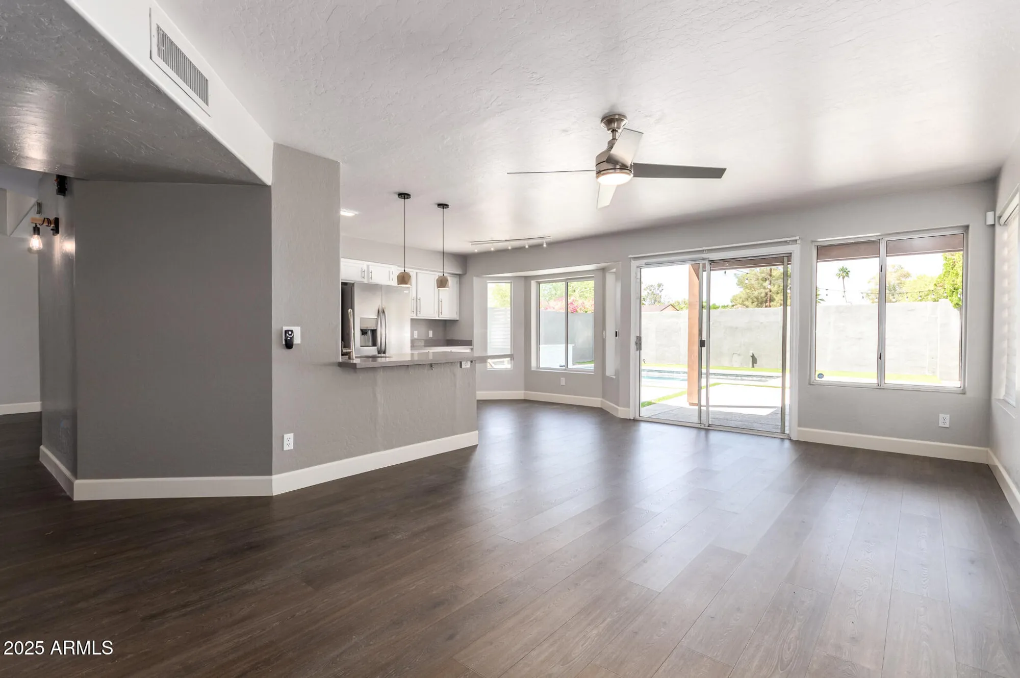 Property Slideshow image 5 of 17 | 4434 e bannock st, Phoenix, AZ, 85044