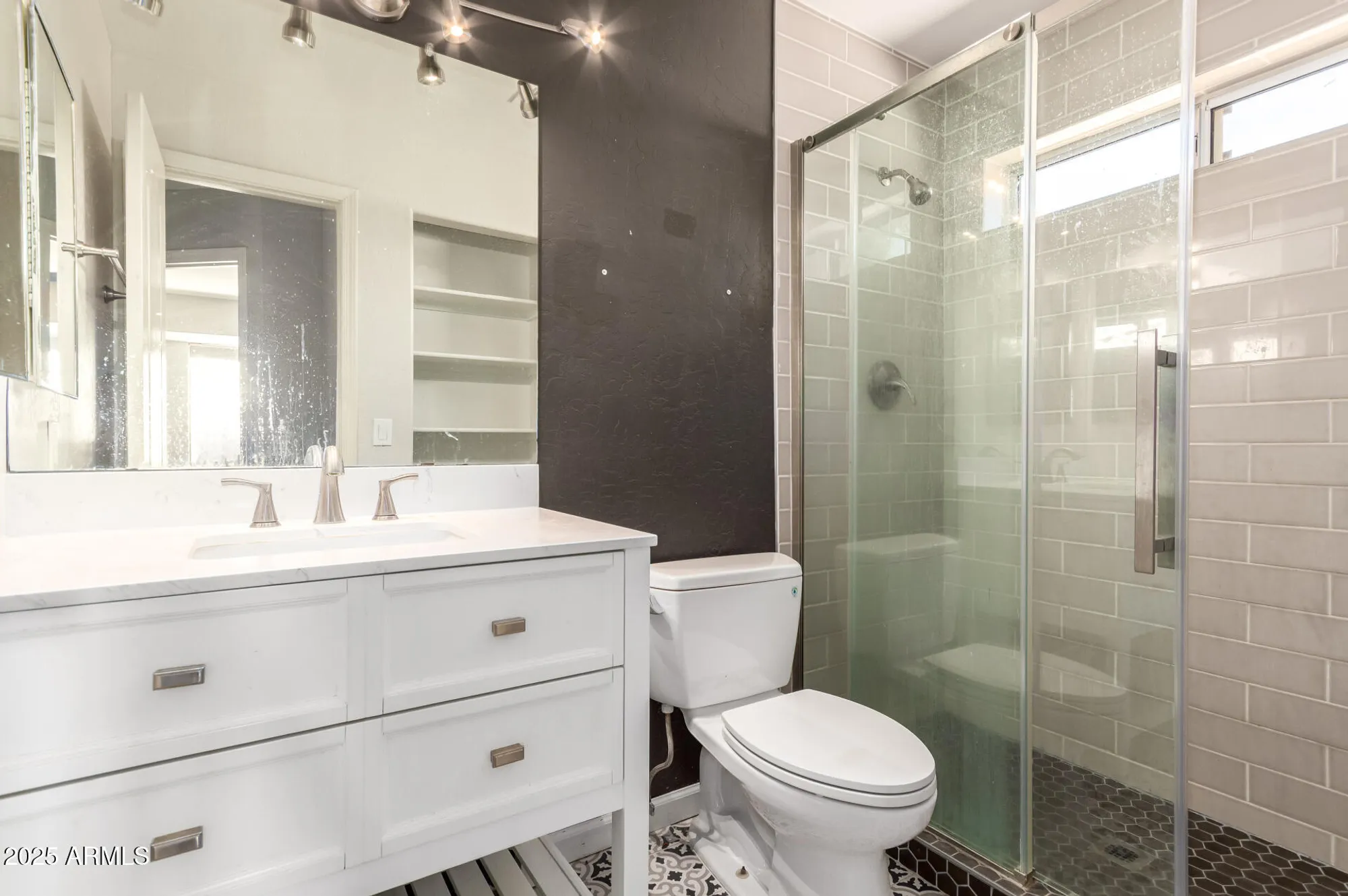 Property Slideshow image 13 of 17 | 4434 e bannock st, Phoenix, AZ, 85044