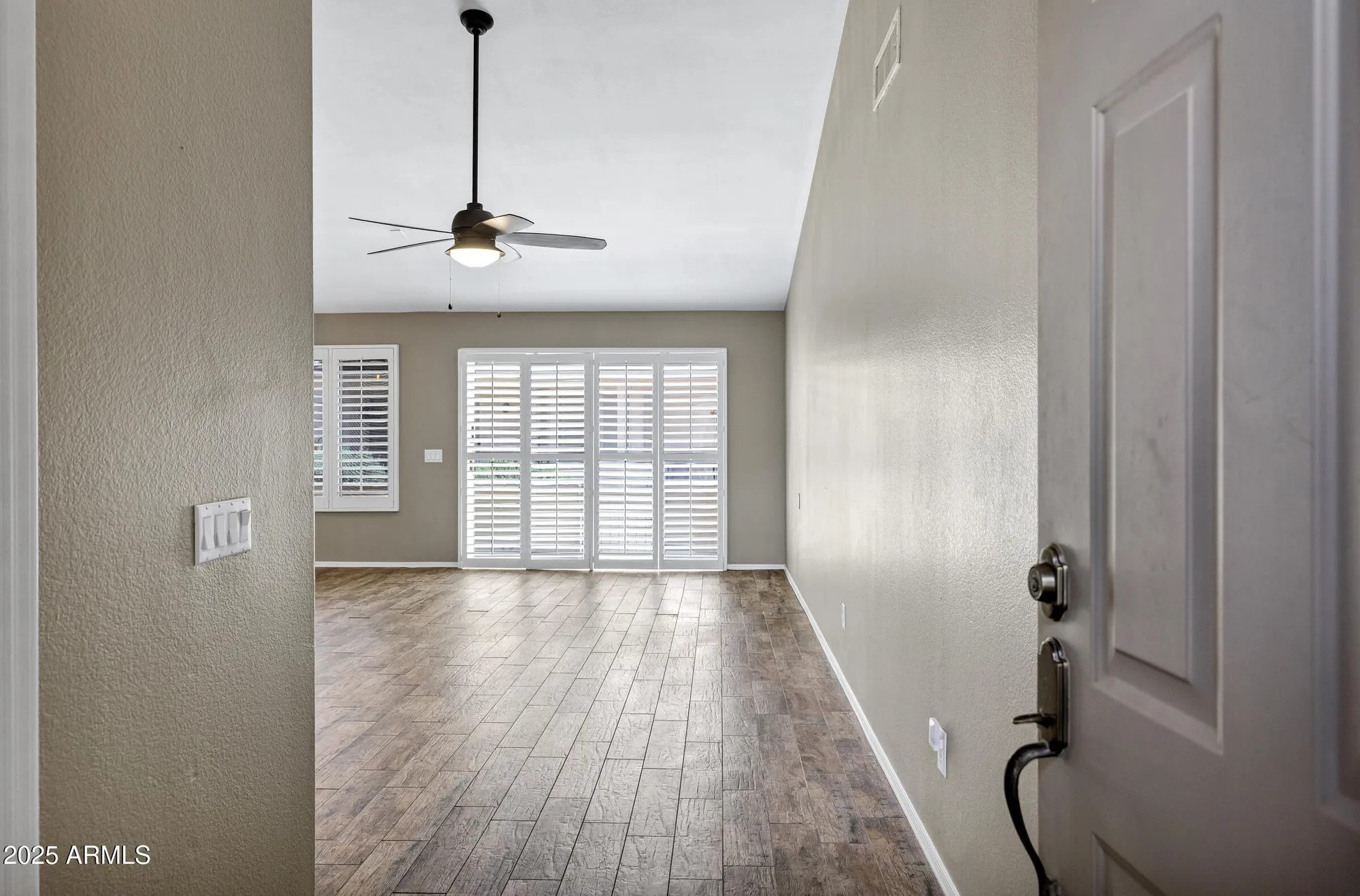 Property Slideshow image 6 of 23 | 1863 e buena vista dr, Chandler, AZ, 85249