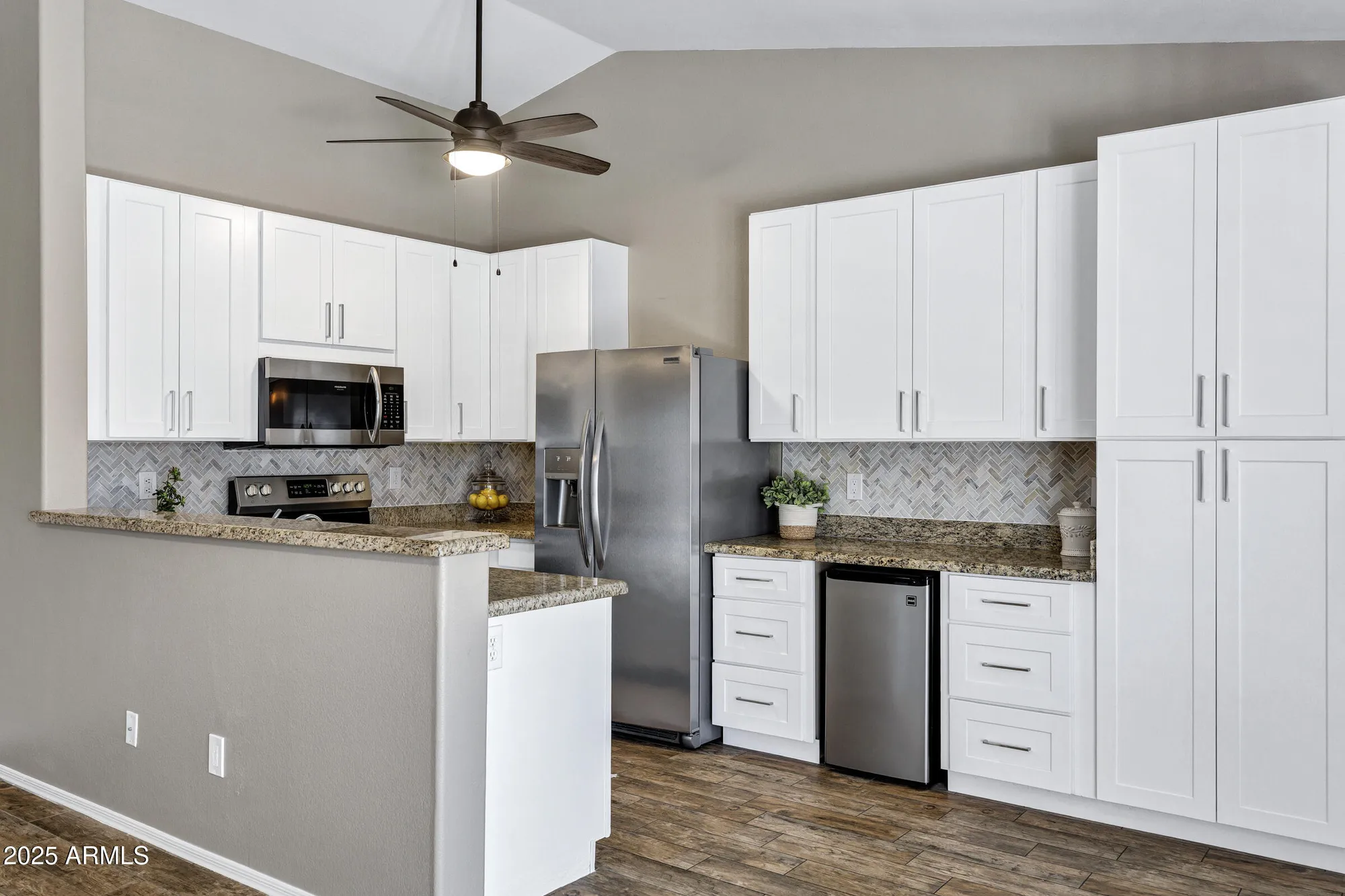 Property Slideshow image 12 of 23 | 1863 e buena vista dr, Chandler, AZ, 85249