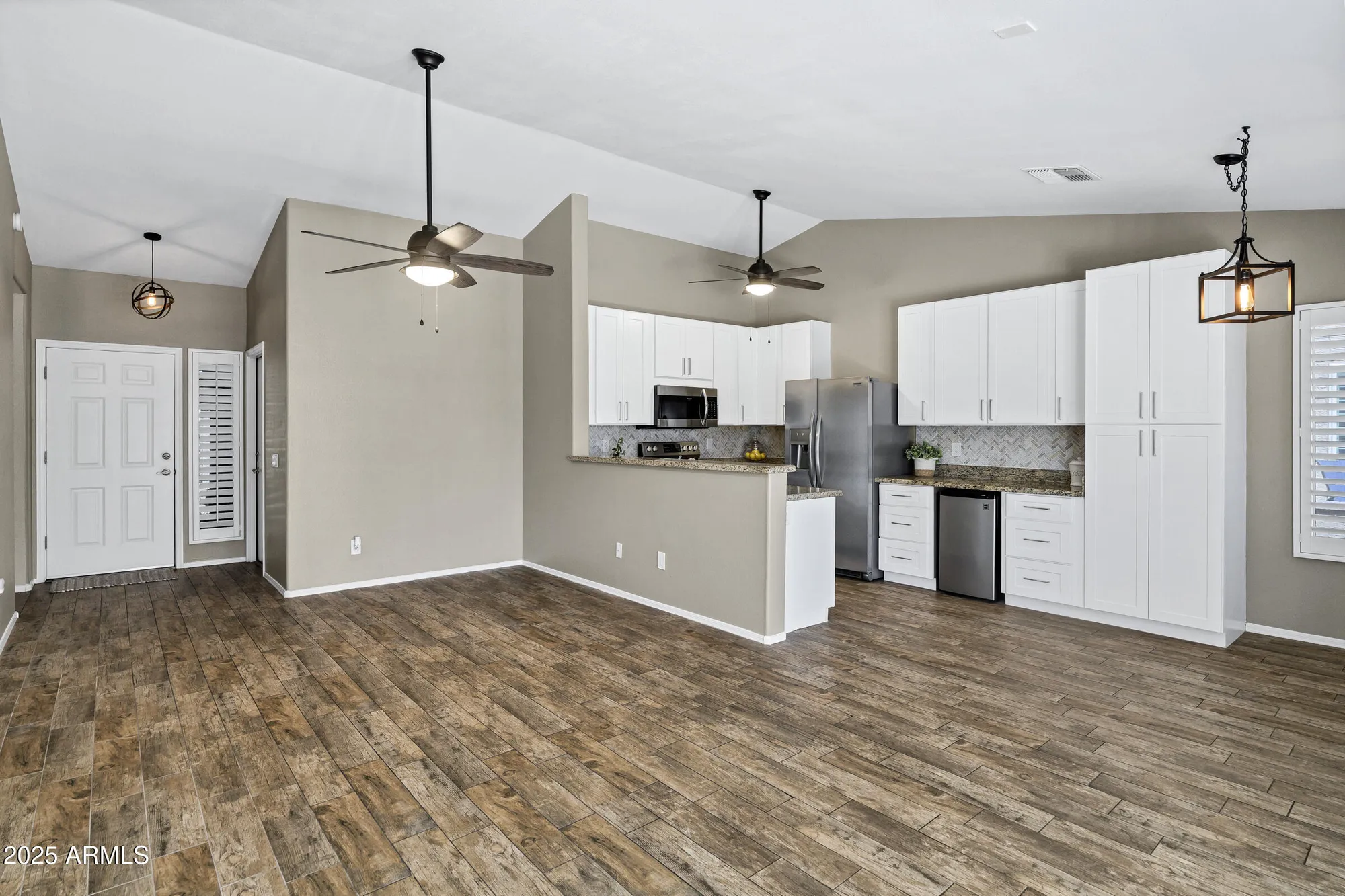 Property Slideshow image 7 of 23 | 1863 e buena vista dr, Chandler, AZ, 85249