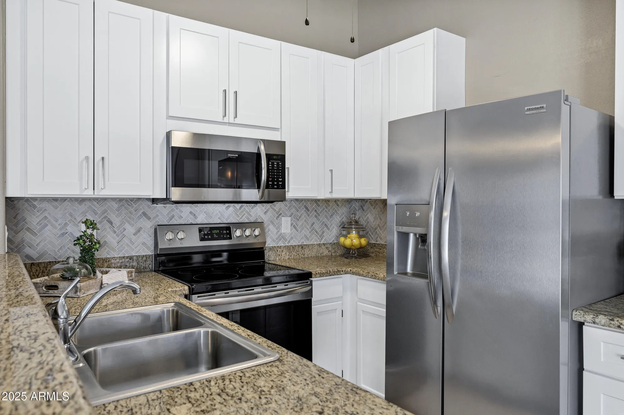 Property Slideshow image 14 of 23 | 1863 e buena vista dr, Chandler, AZ, 85249