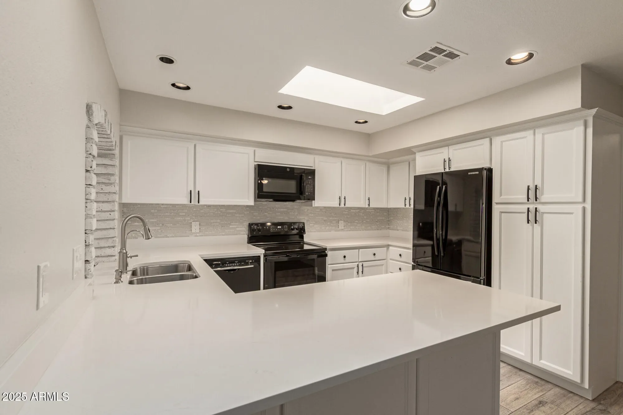 Property Slideshow image 25 of 34 | 11409 s tomah st, Phoenix, AZ, 85044