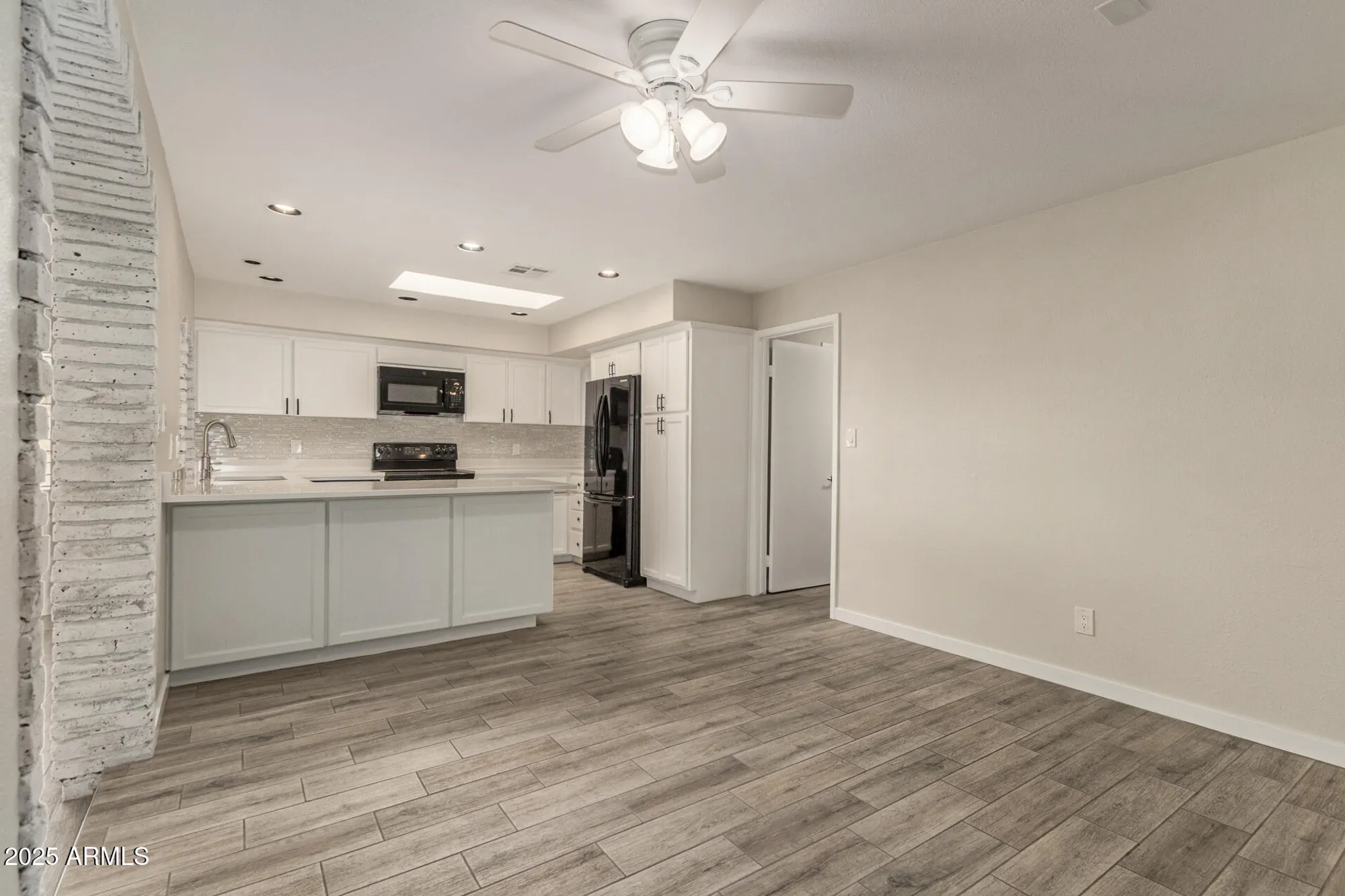 Property Slideshow image 31 of 34 | 11409 s tomah st, Phoenix, AZ, 85044