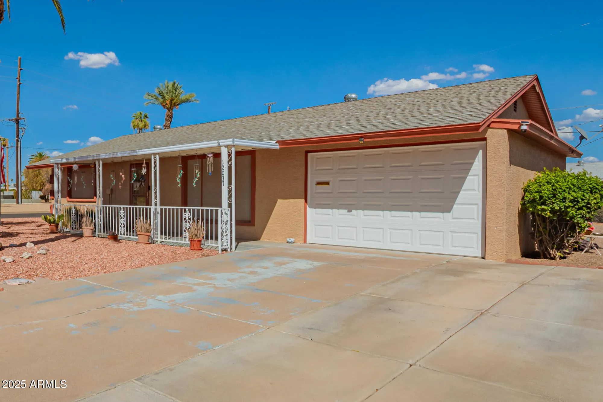 Property Slideshow image 1 of 25 | 12037 n thunderbird rd, Sun City, AZ, 85351