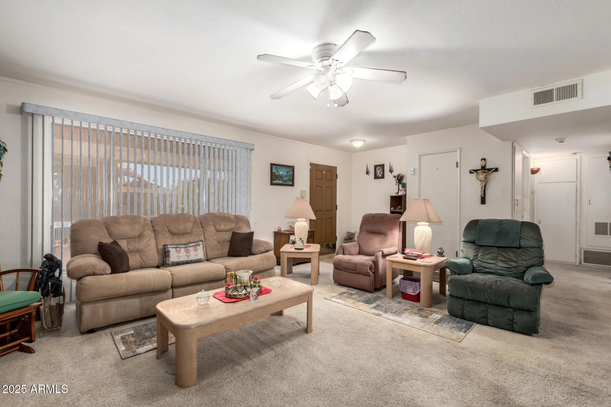 Property Slideshow image 12 of 25 | 12037 n thunderbird rd, Sun City, AZ, 85351