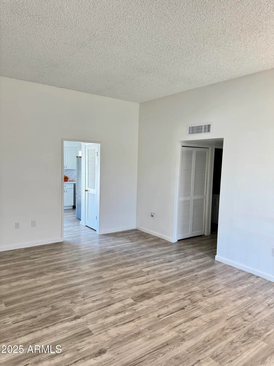 Property Slideshow image 8 of 29 | 14202 n lakeforest dr, Sun City, AZ, 85351