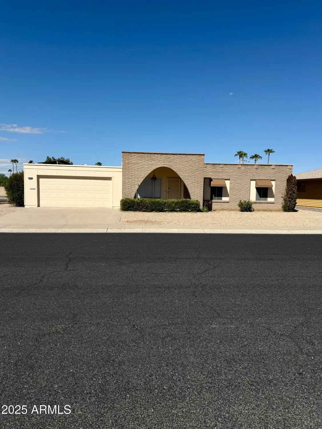 Property Slideshow image 1 of 29 | 14202 n lakeforest dr, Sun City, AZ, 85351