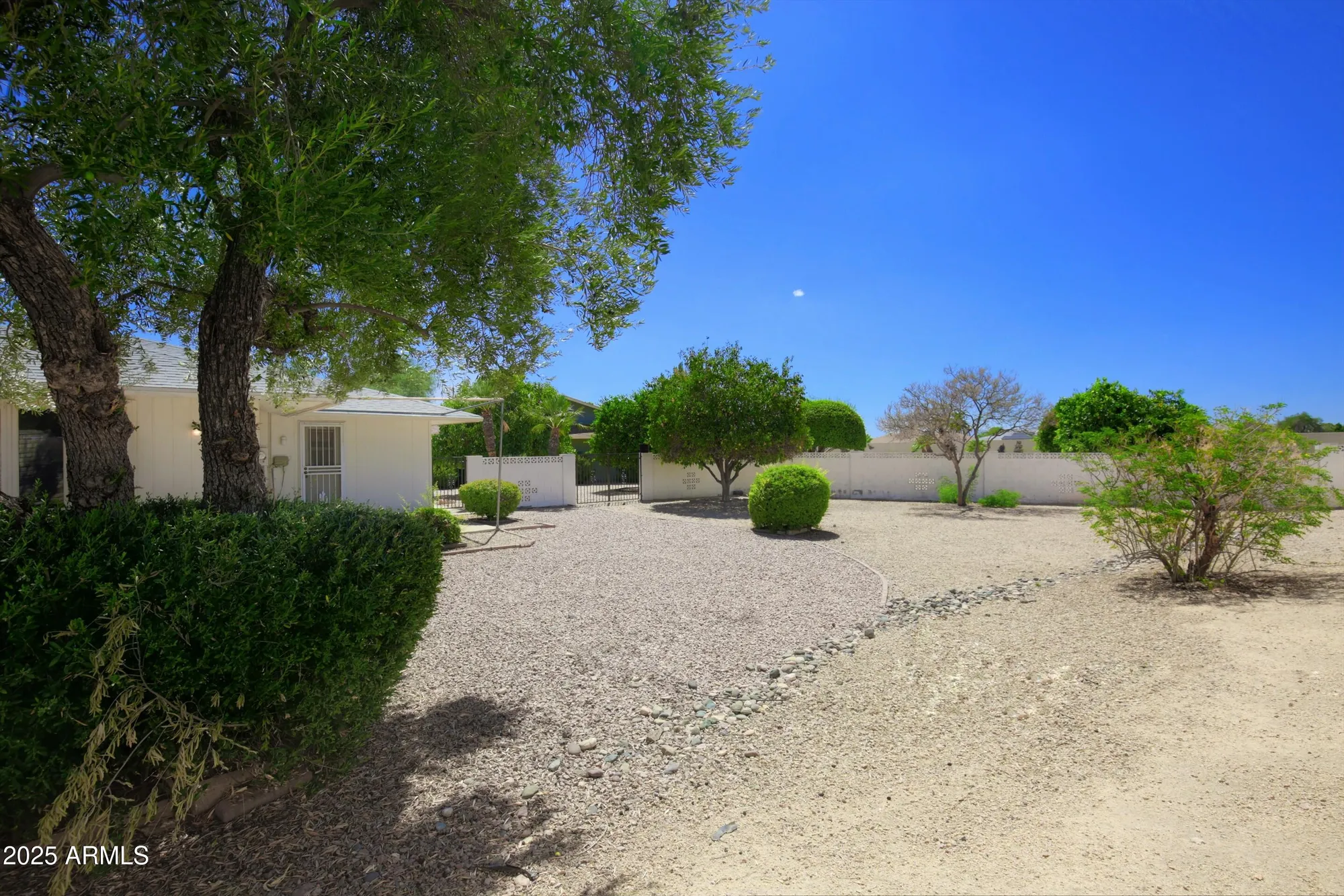 Property Slideshow image 20 of 31 | 10134 w pine springs dr, Sun City, AZ, 85373