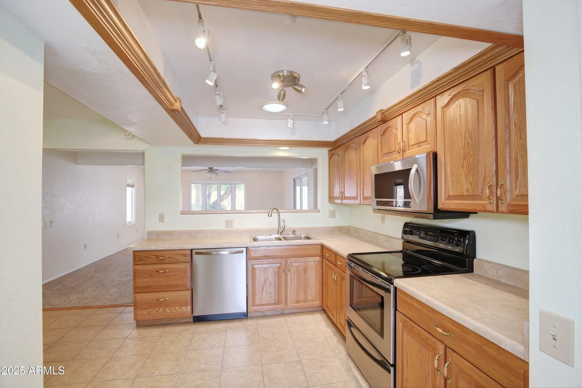 Property Slideshow image 4 of 31 | 10134 w pine springs dr, Sun City, AZ, 85373