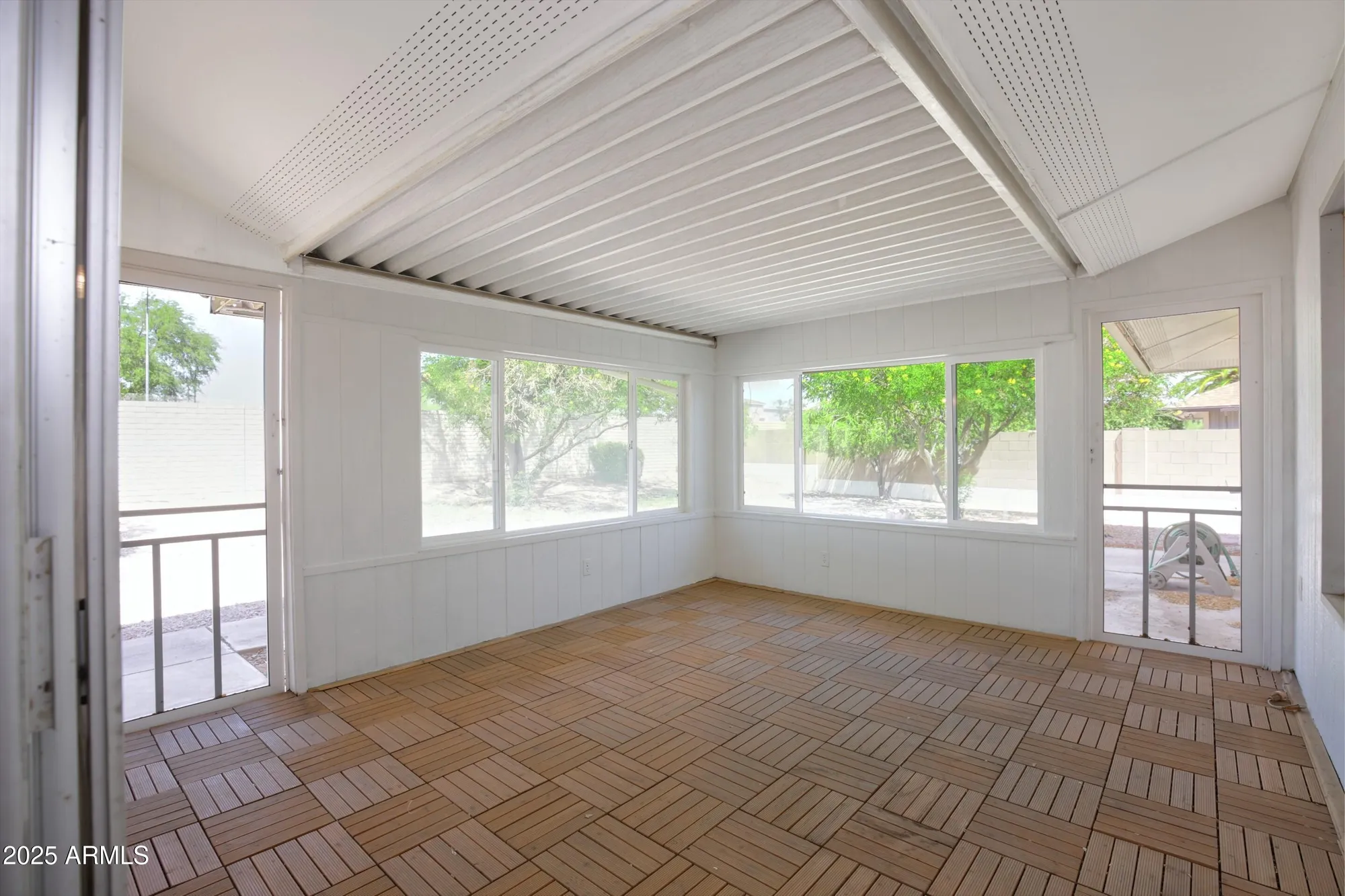 Property Slideshow image 10 of 31 | 10134 w pine springs dr, Sun City, AZ, 85373