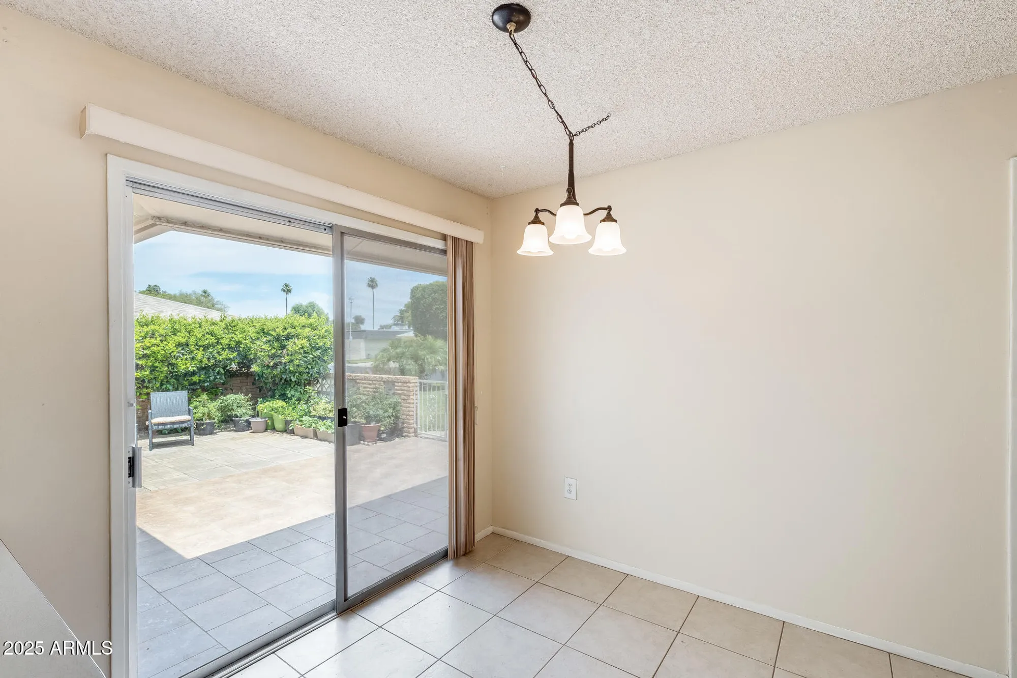 Property Slideshow image 15 of 49 | 10137 w forrester dr, Sun City, AZ, 85351