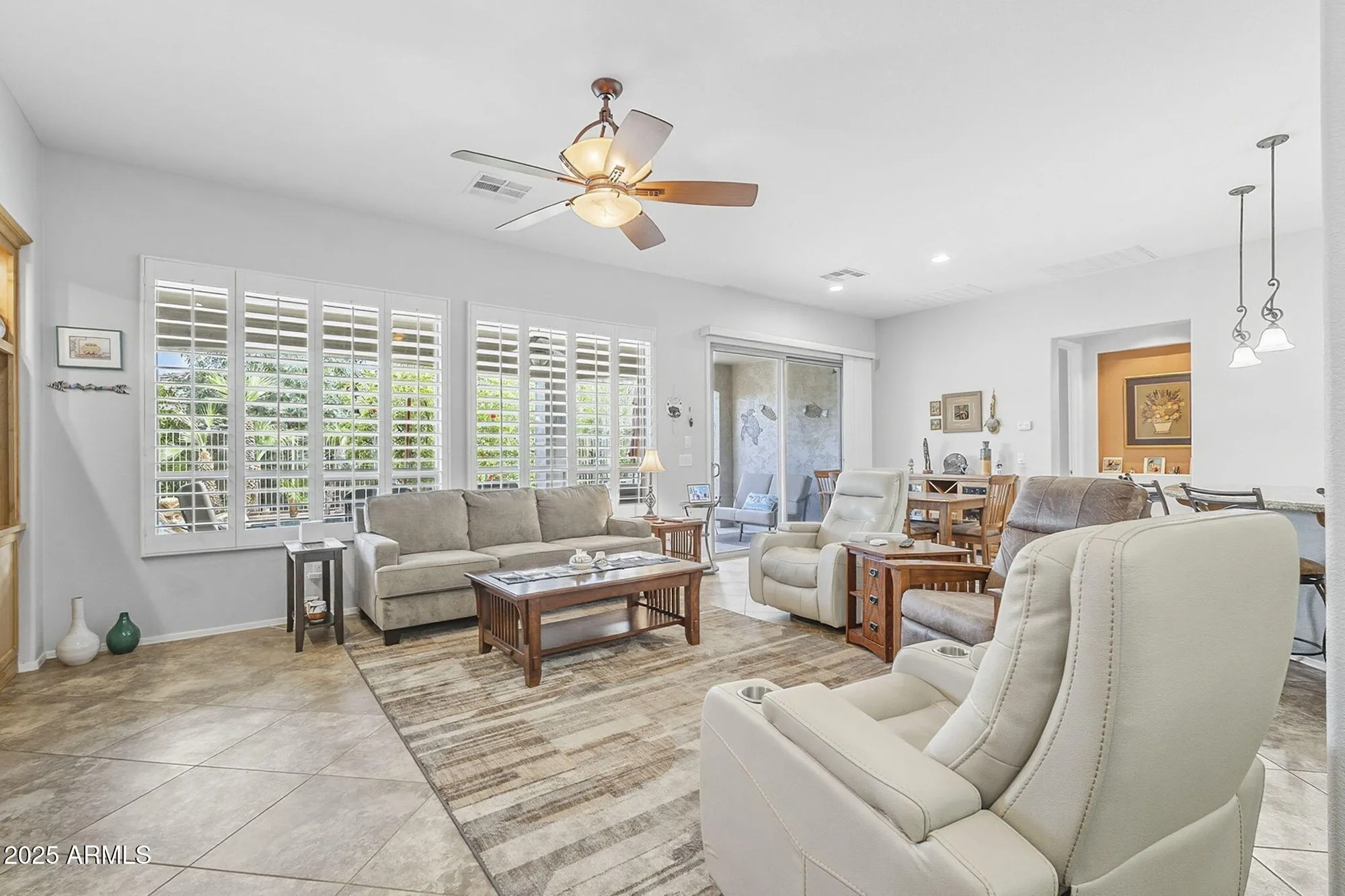 Property Slideshow image 13 of 81 | 4644 e sourwood dr, Gilbert, AZ, 85298