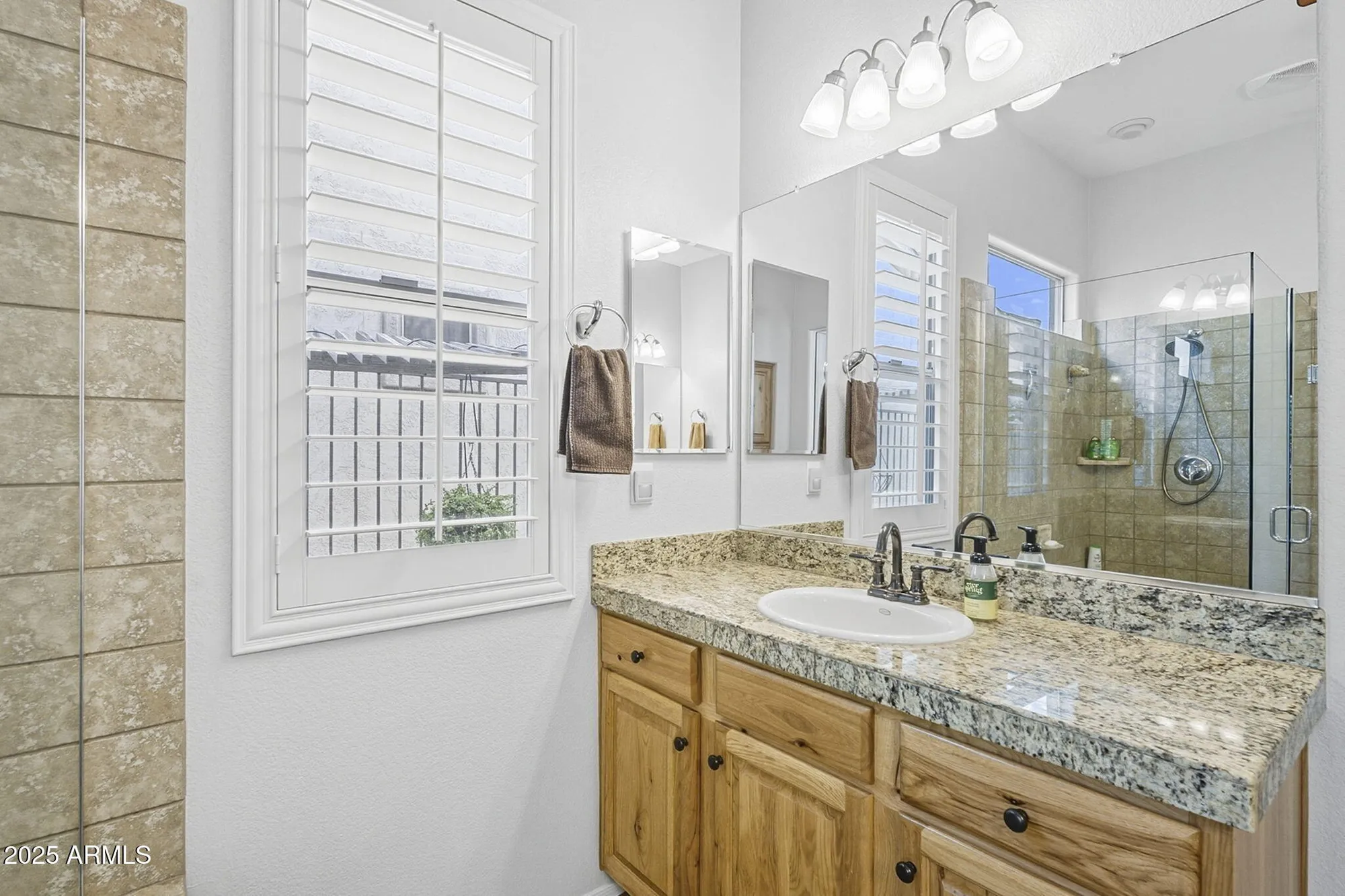 Property Slideshow image 42 of 81 | 4644 e sourwood dr, Gilbert, AZ, 85298