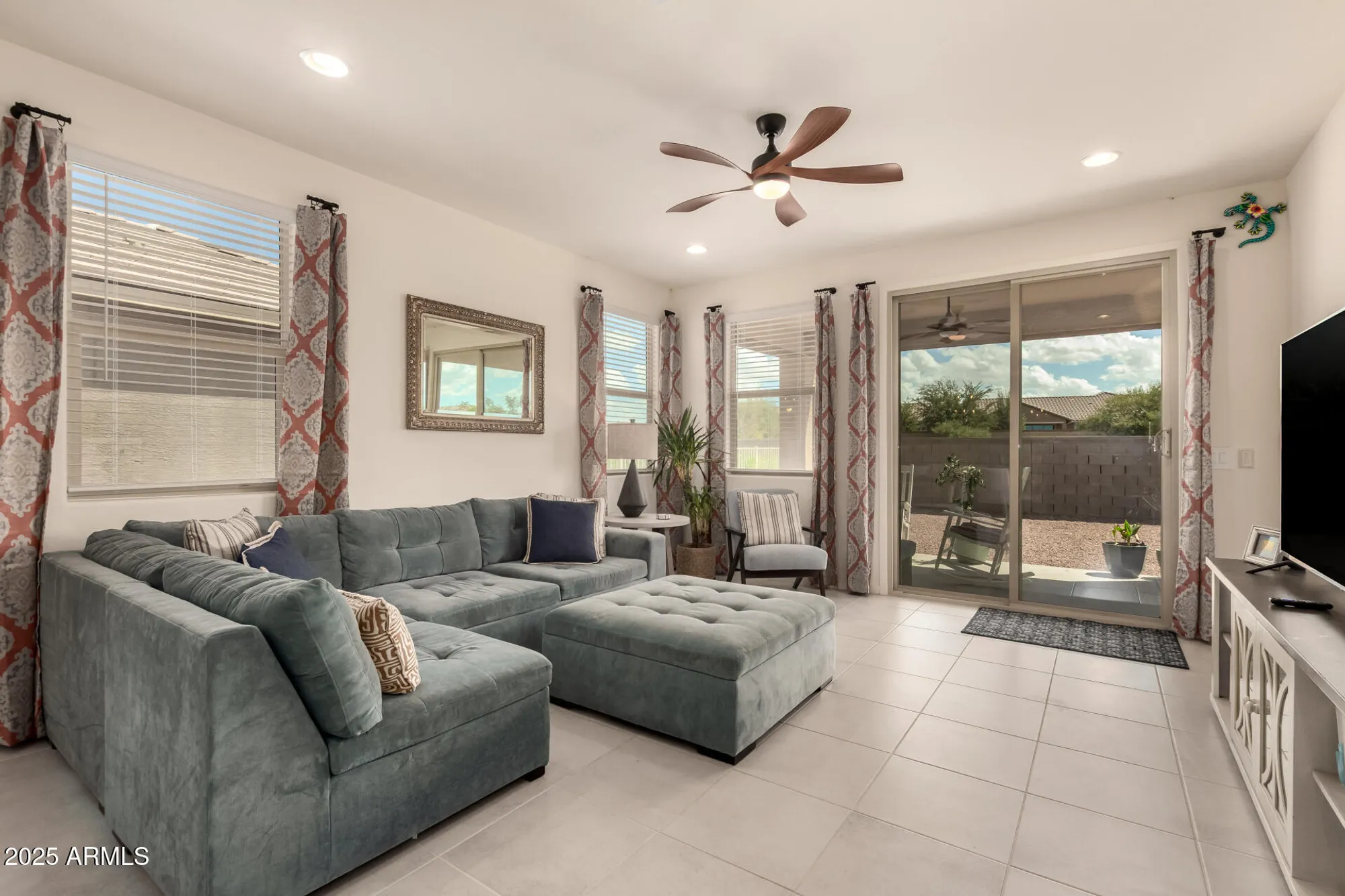 Property Slideshow image 7 of 26 | 20485 n candlelight rd, Maricopa, AZ, 85138