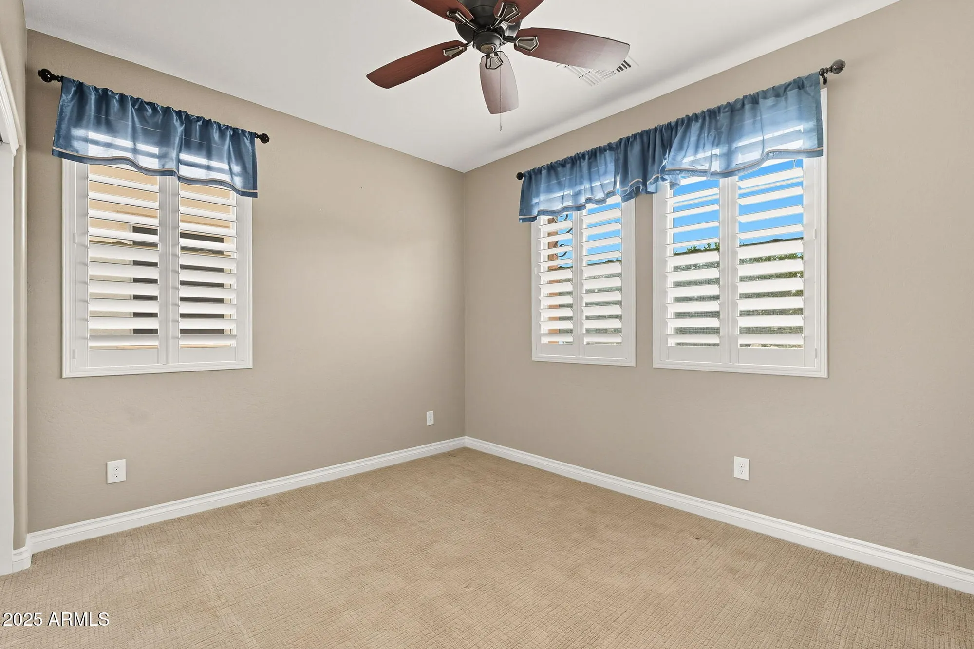 Property Slideshow image 8 of 53 | 1518 e copper holw, Queen Creek, AZ, 85140