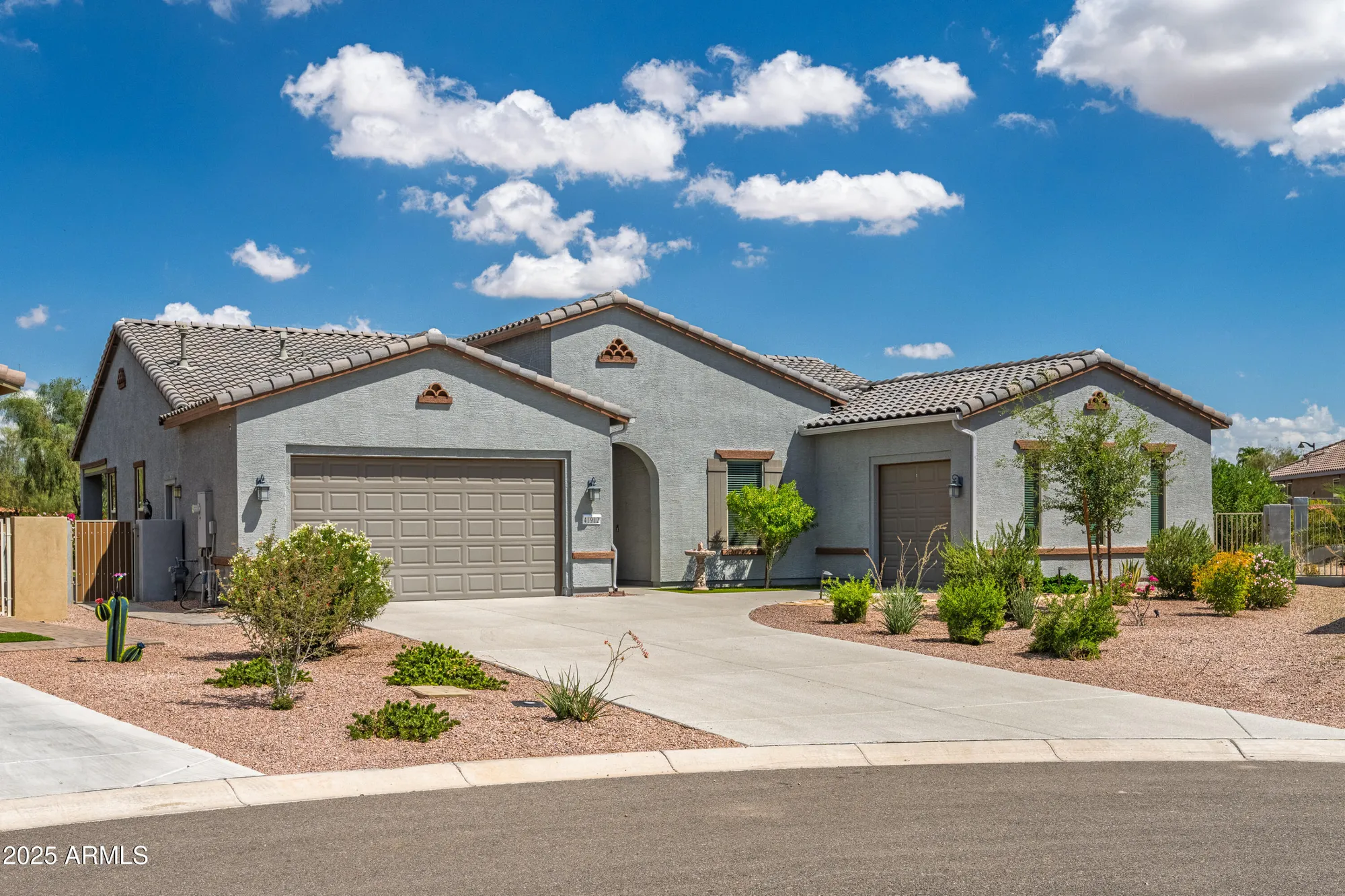 Property Slideshow image 1 of 48 | 41912 w sequoia dr, Maricopa, AZ, 85138