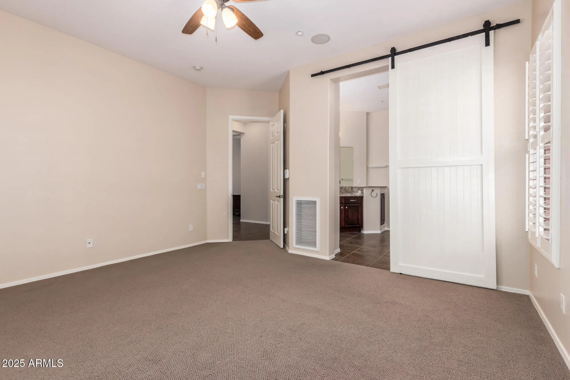 Property Slideshow image 19 of 46 | 12359 w rosewood ln, Peoria, AZ, 85383