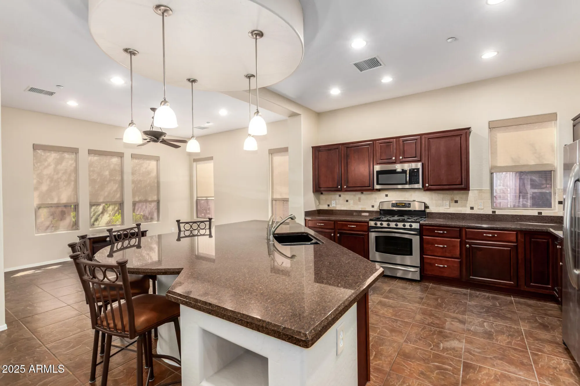 Property Slideshow image 8 of 46 | 12359 w rosewood ln, Peoria, AZ, 85383