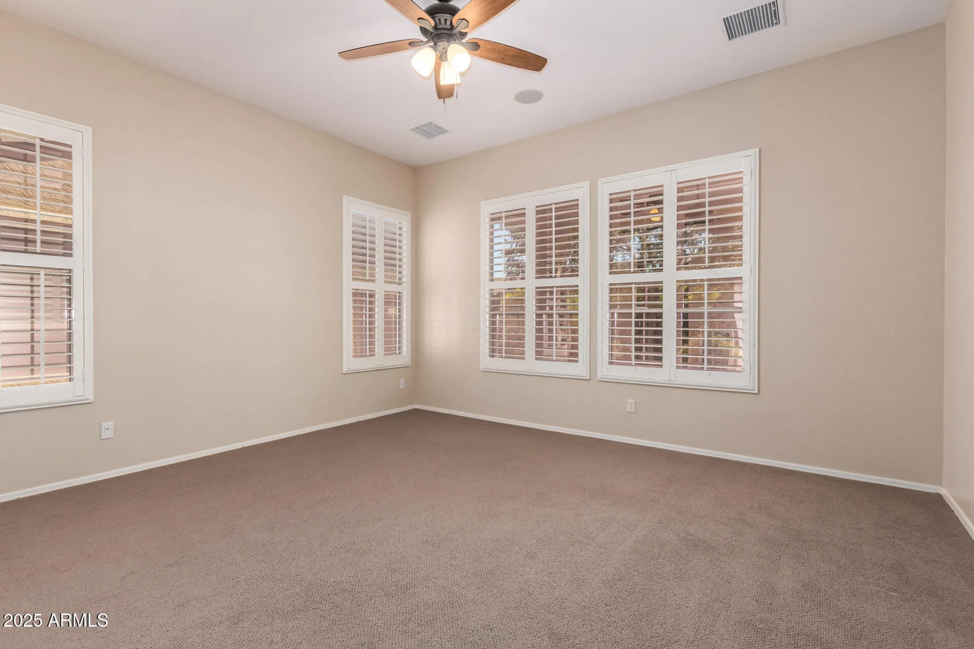Property Slideshow image 16 of 46 | 12359 w rosewood ln, Peoria, AZ, 85383