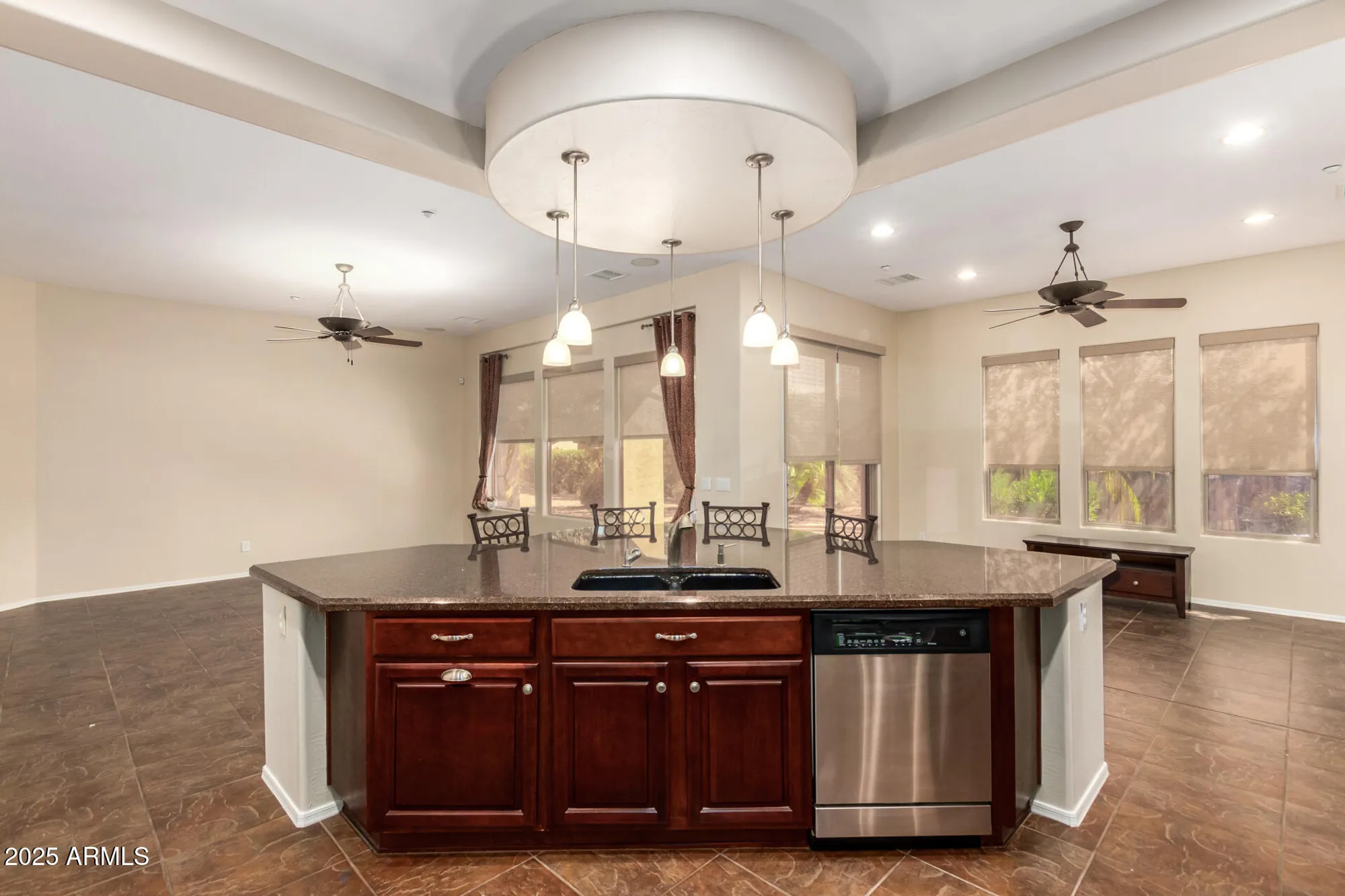 Property Slideshow image 11 of 46 | 12359 w rosewood ln, Peoria, AZ, 85383