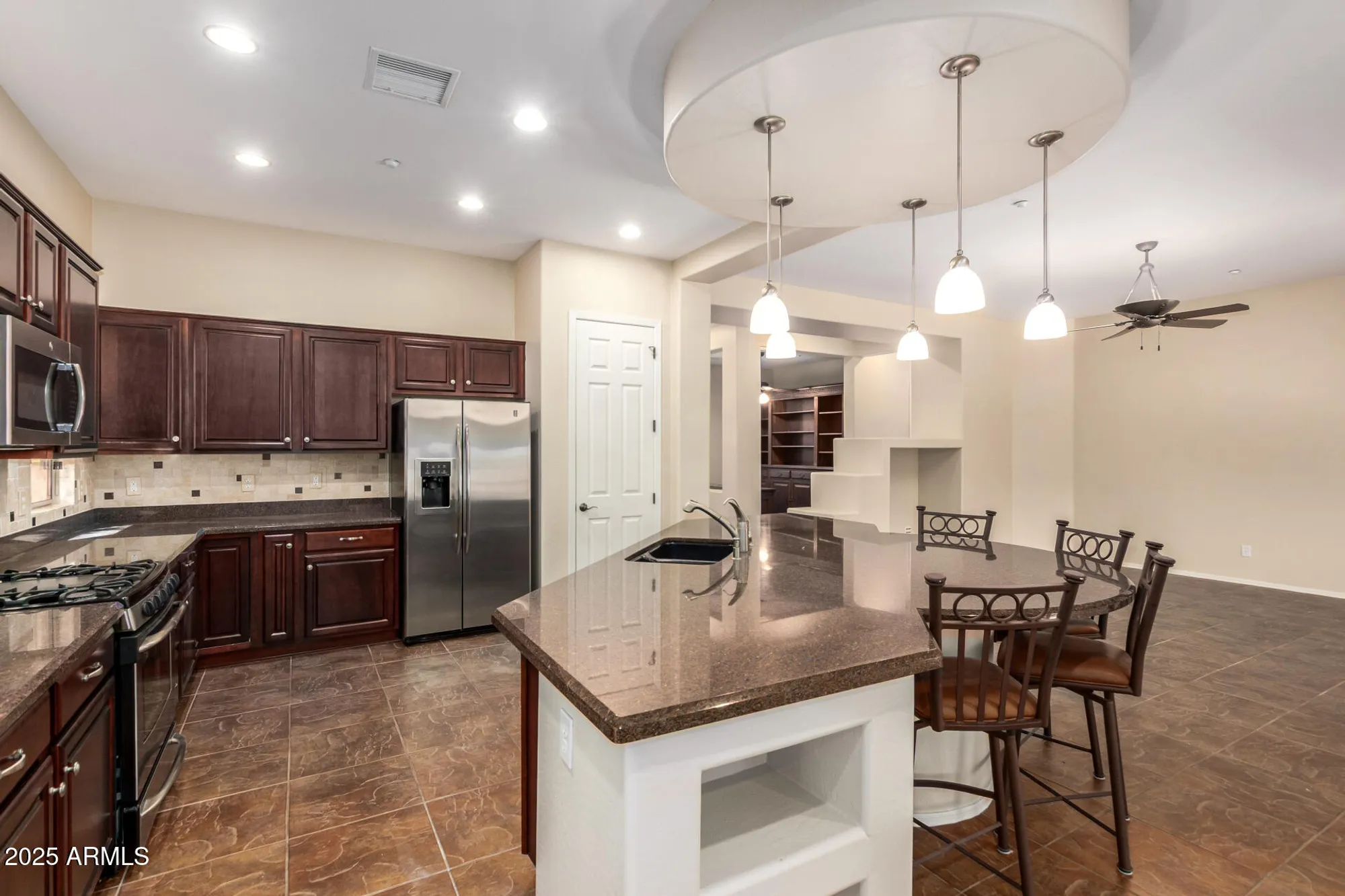 Property Slideshow image 9 of 46 | 12359 w rosewood ln, Peoria, AZ, 85383