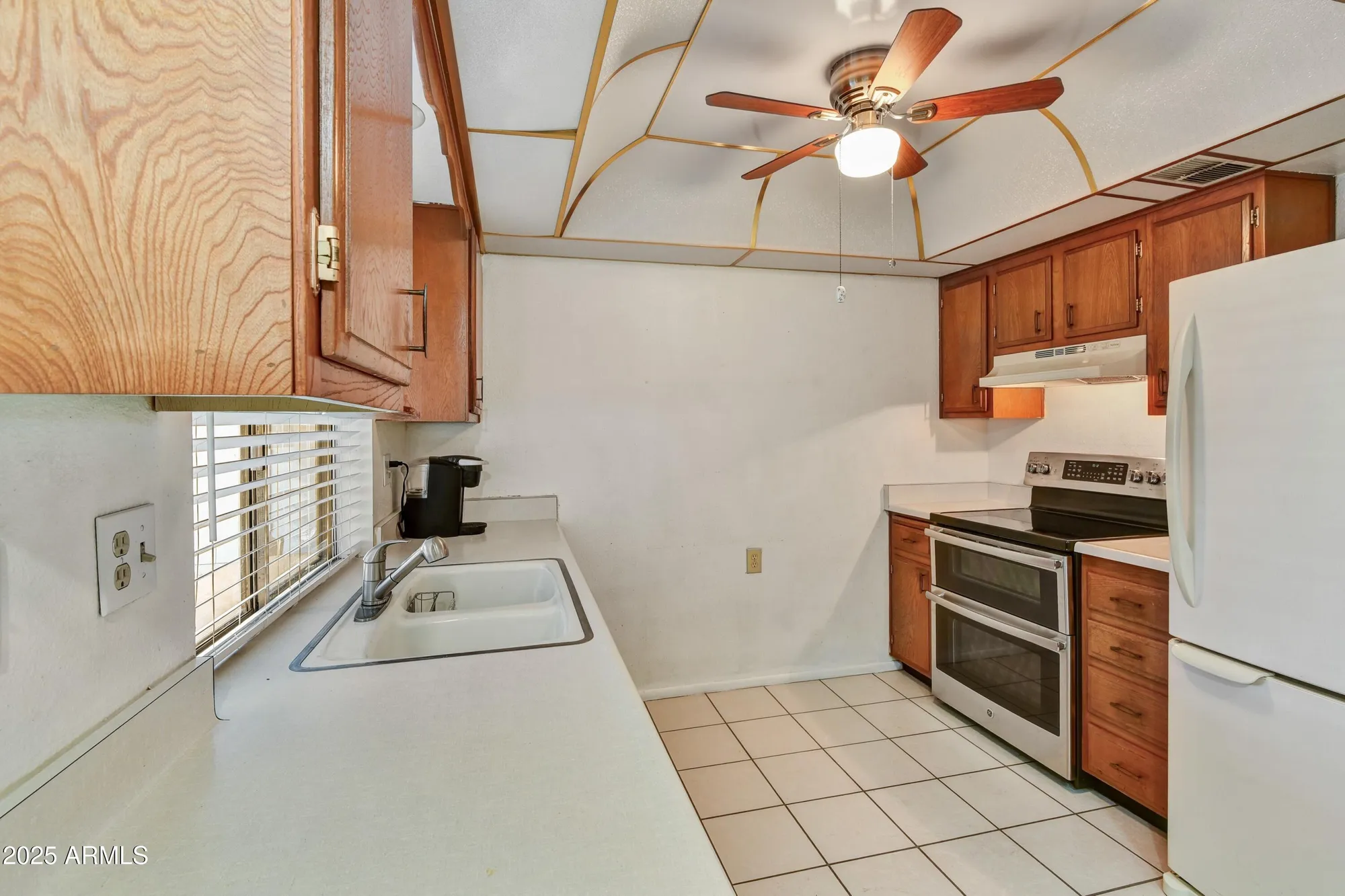 Property Slideshow image 8 of 20 | 10931 w thunderbird blvd, Sun City, AZ, 85351
