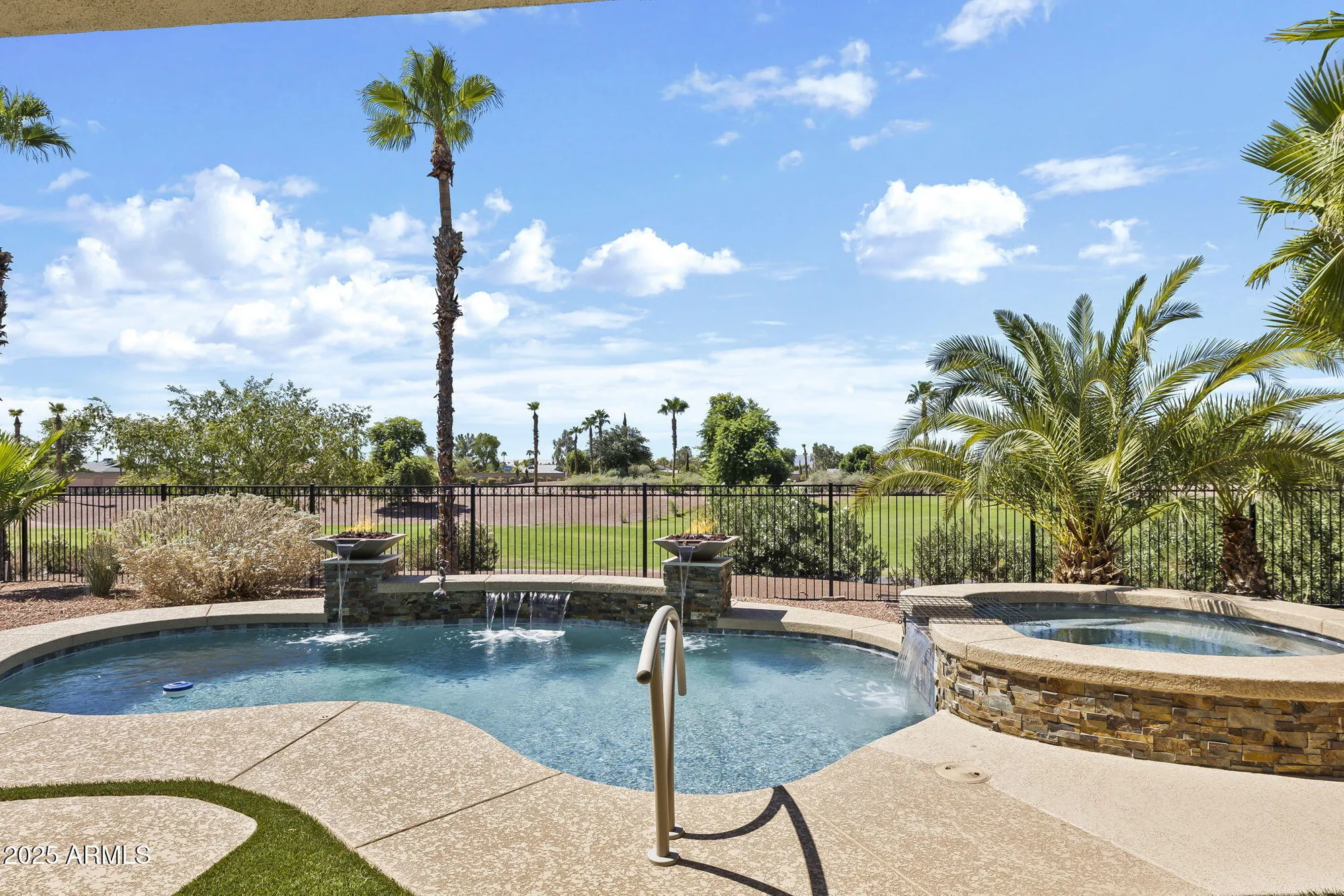 Property Slideshow image 21 of 62 | 21916 n pedregosa ct, Sun City West, AZ, 85375