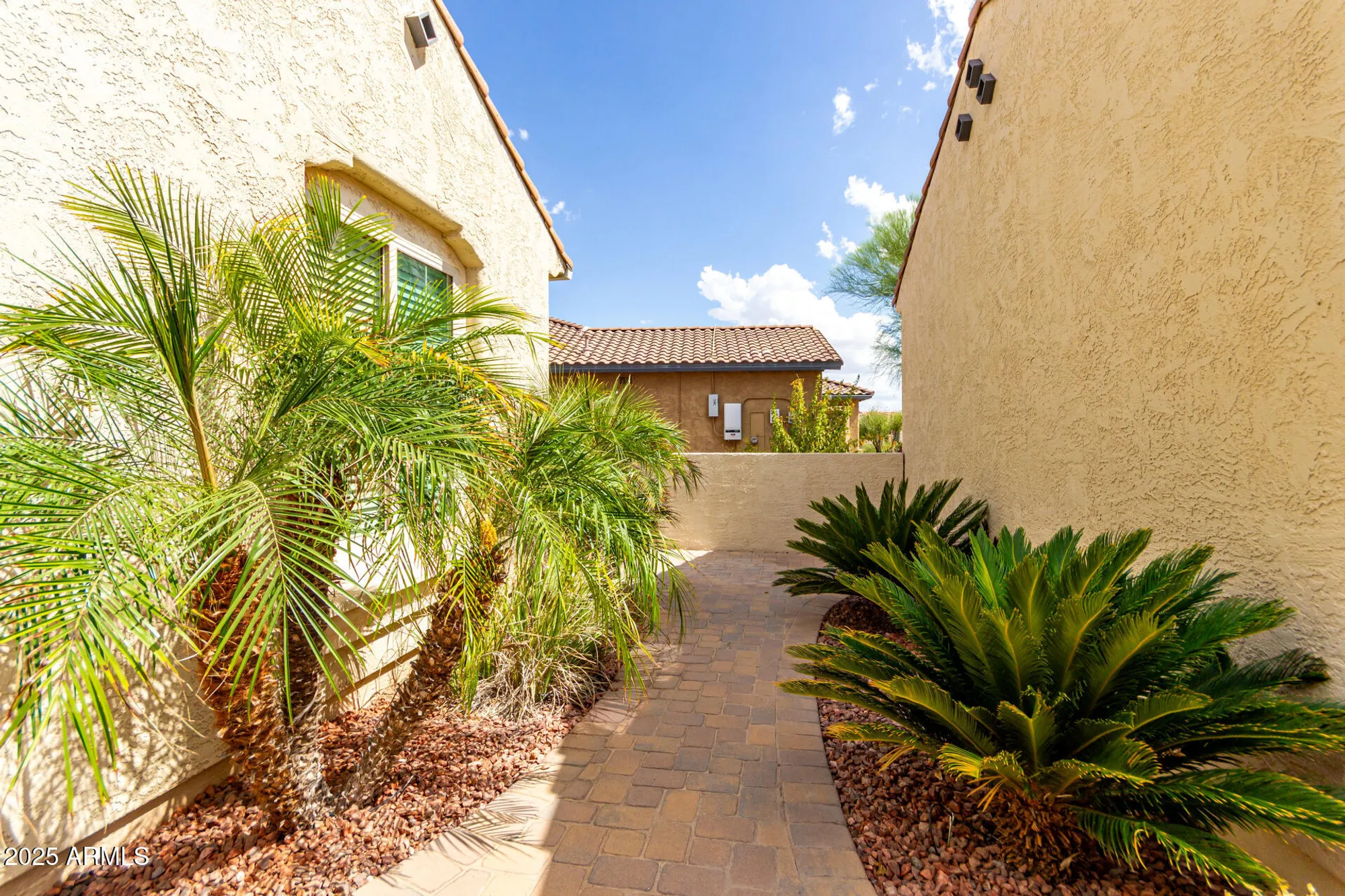 Property Slideshow image 3 of 68 | 7198 w trenton way, Florence, AZ, 85132