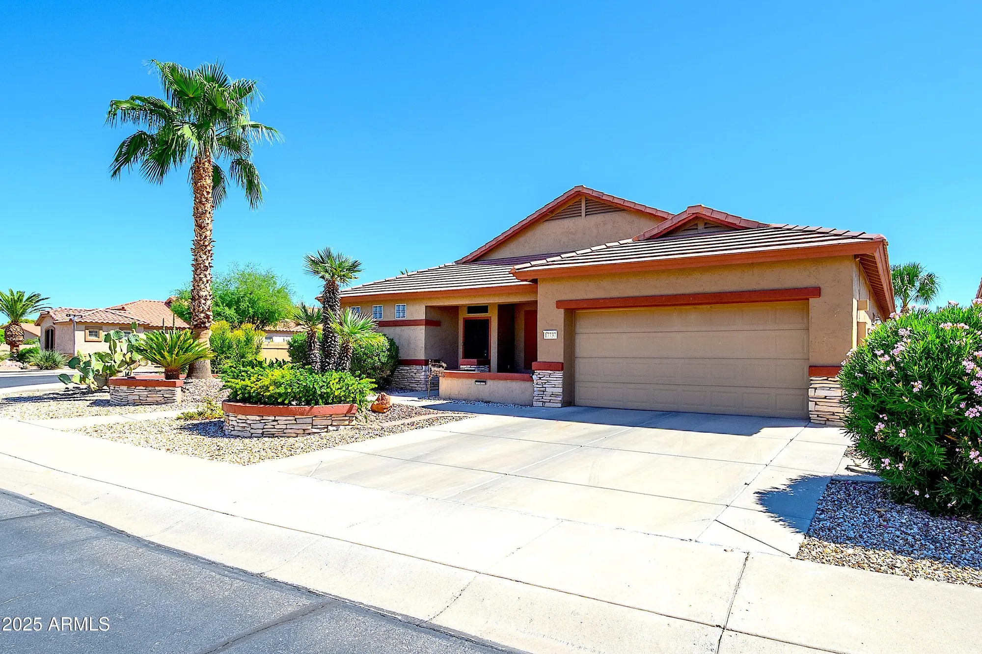 Property Slideshow image 3 of 56 | 17737 n becke ln, Surprise, AZ, 85374