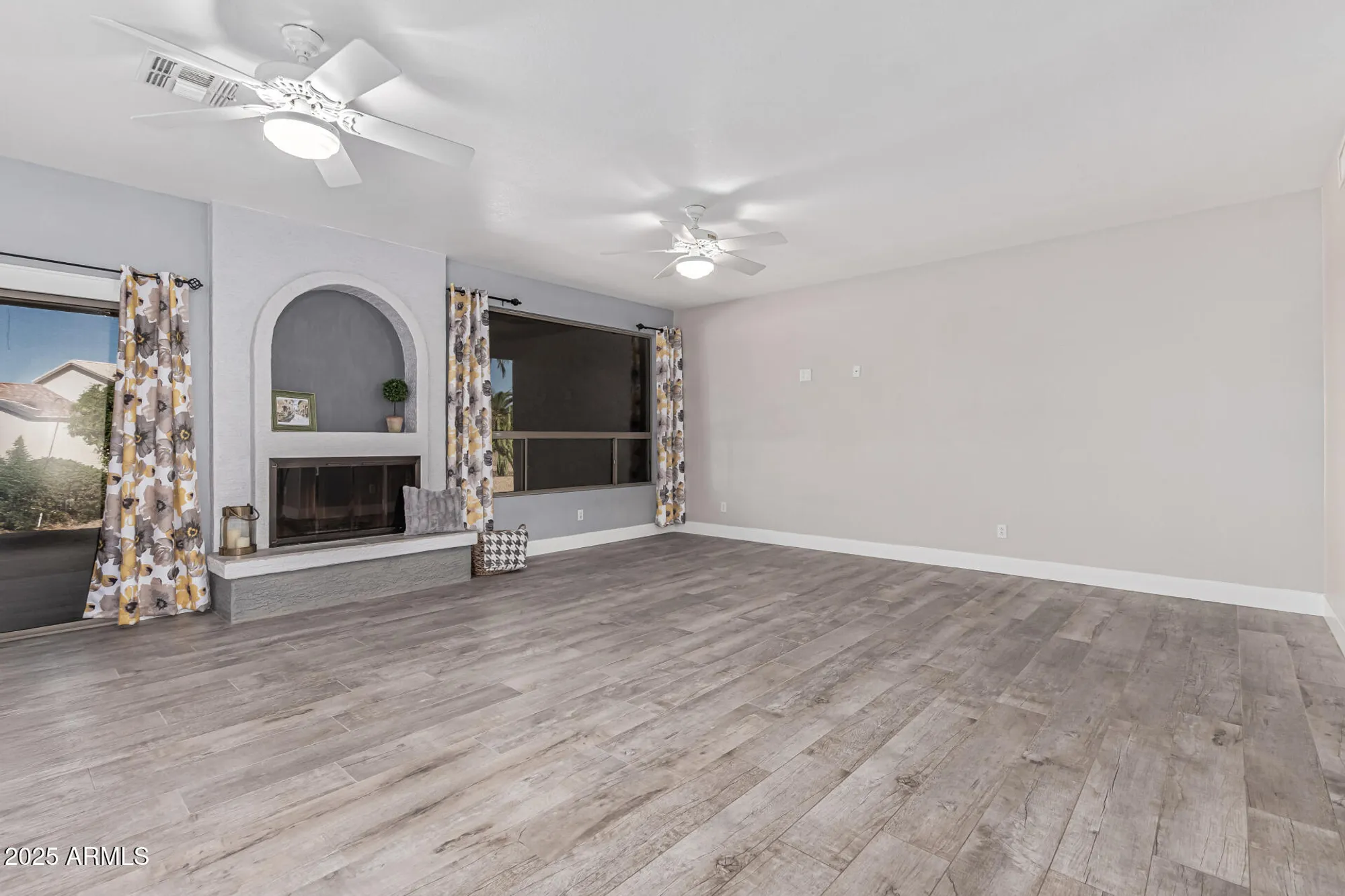 Property Slideshow image 4 of 36 | 14932 w whitton ave, Goodyear, AZ, 85395