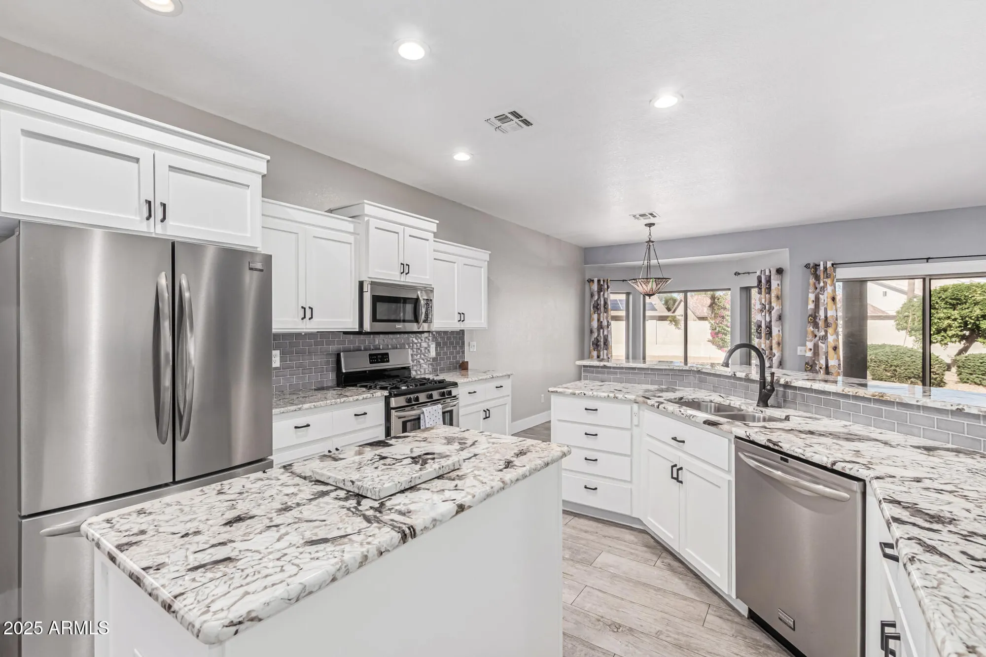 Property Slideshow image 13 of 36 | 14932 w whitton ave, Goodyear, AZ, 85395