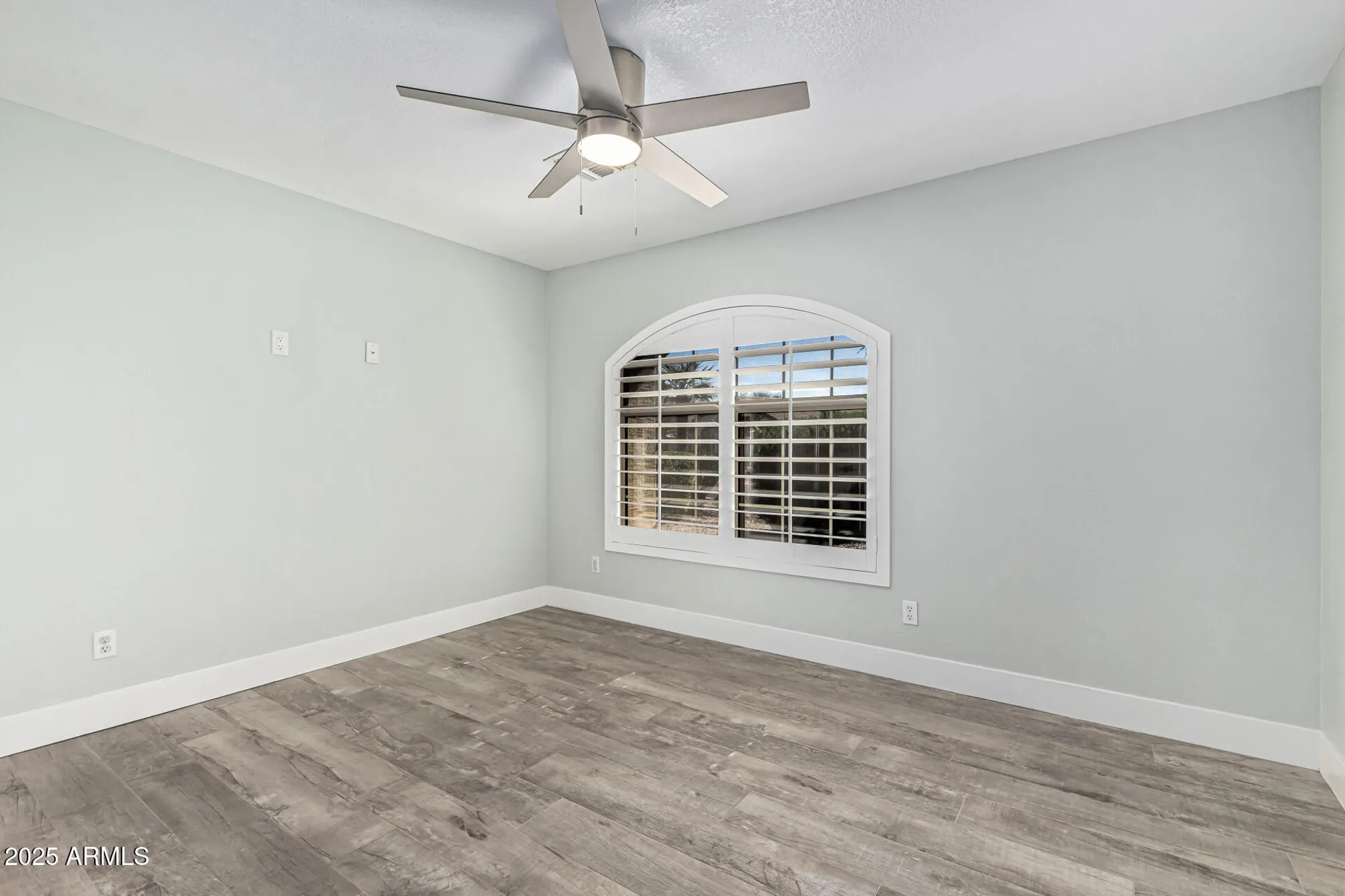 Property Slideshow image 24 of 36 | 14932 w whitton ave, Goodyear, AZ, 85395