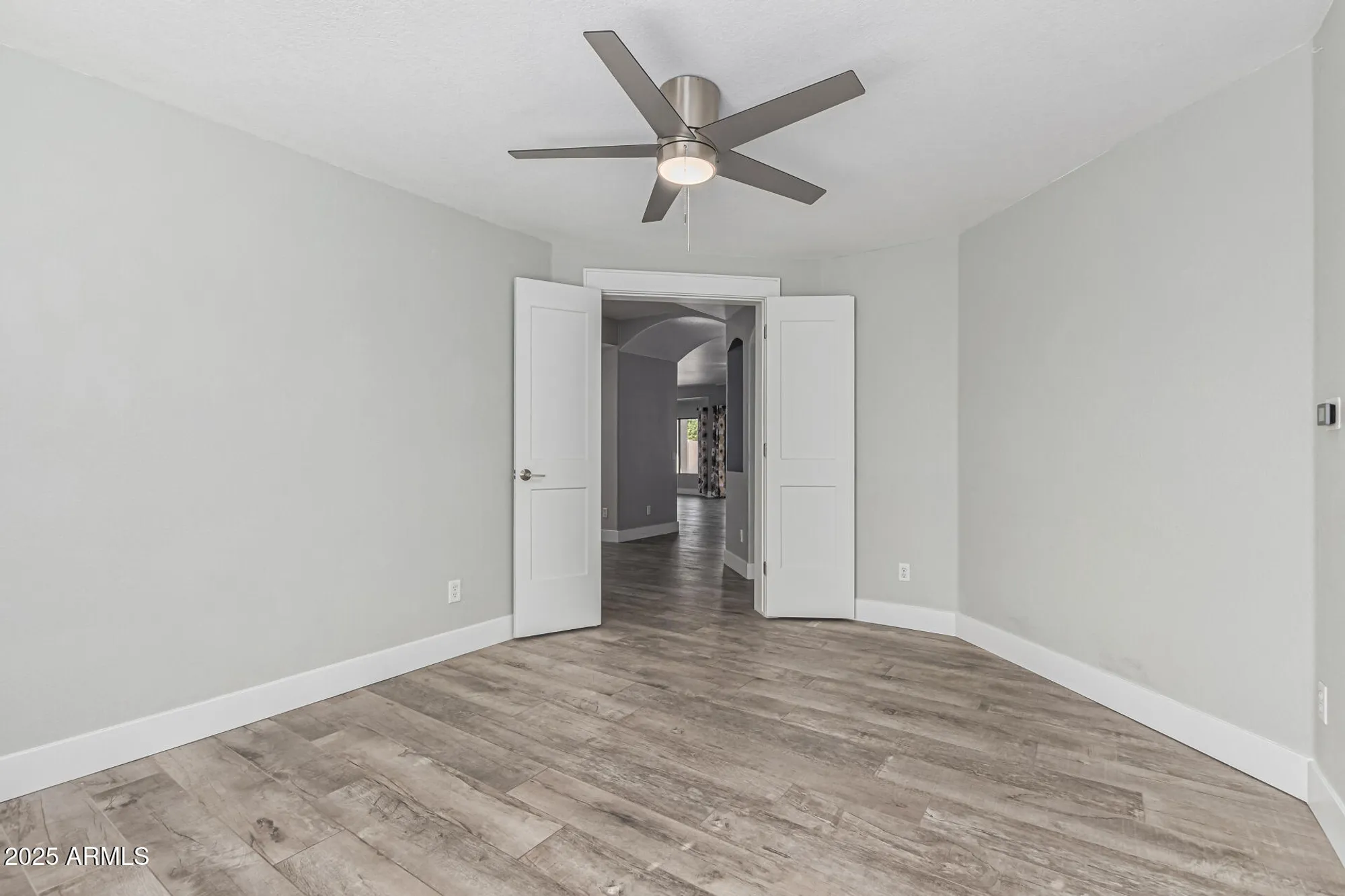 Property Slideshow image 16 of 36 | 14932 w whitton ave, Goodyear, AZ, 85395