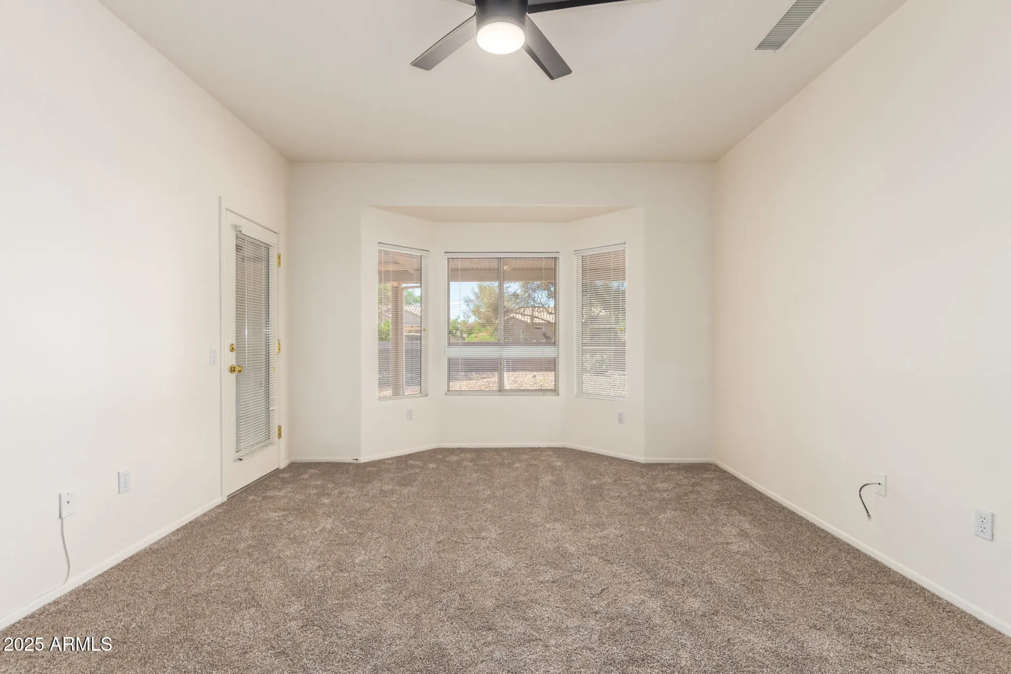 Property Slideshow image 18 of 38 | 19740 n wind rose way, Surprise, AZ, 85374