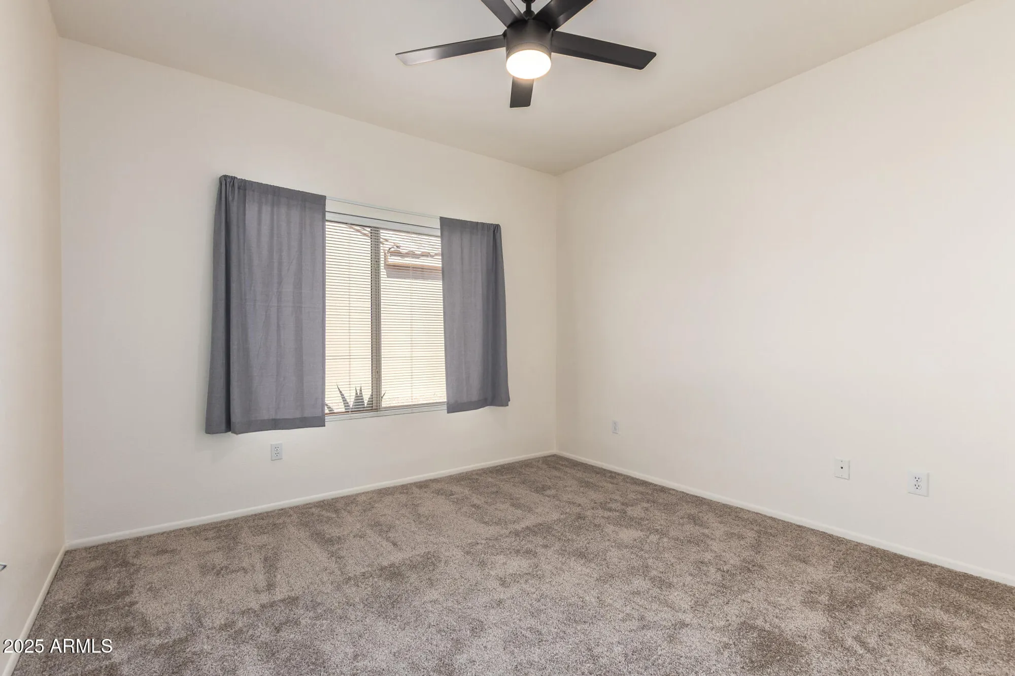 Property Slideshow image 27 of 38 | 19740 n wind rose way, Surprise, AZ, 85374