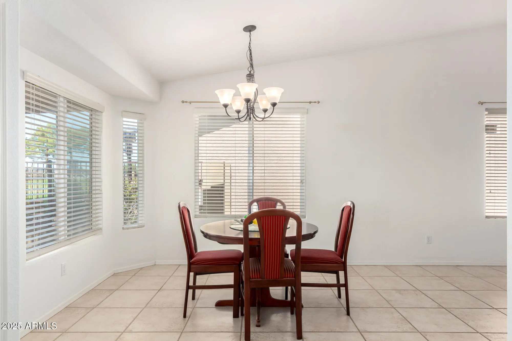 Property Slideshow image 13 of 44 | 6050 s windstream pl, Chandler, AZ, 85249