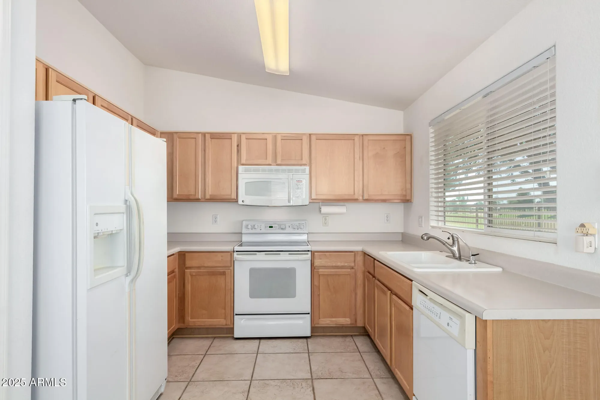Property Slideshow image 14 of 44 | 6050 s windstream pl, Chandler, AZ, 85249